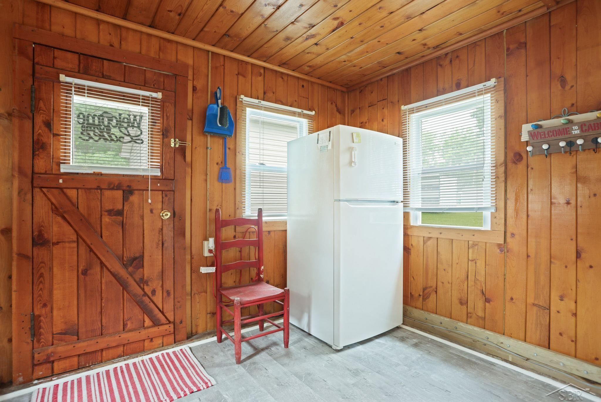 625 E Sun Oil, Gladwin, MI 48624 — Photo 10