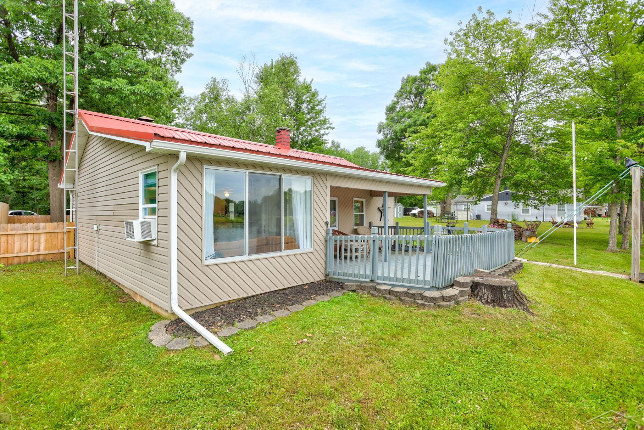 625 E Sun Oil, Gladwin, MI 48624 — Photo 28