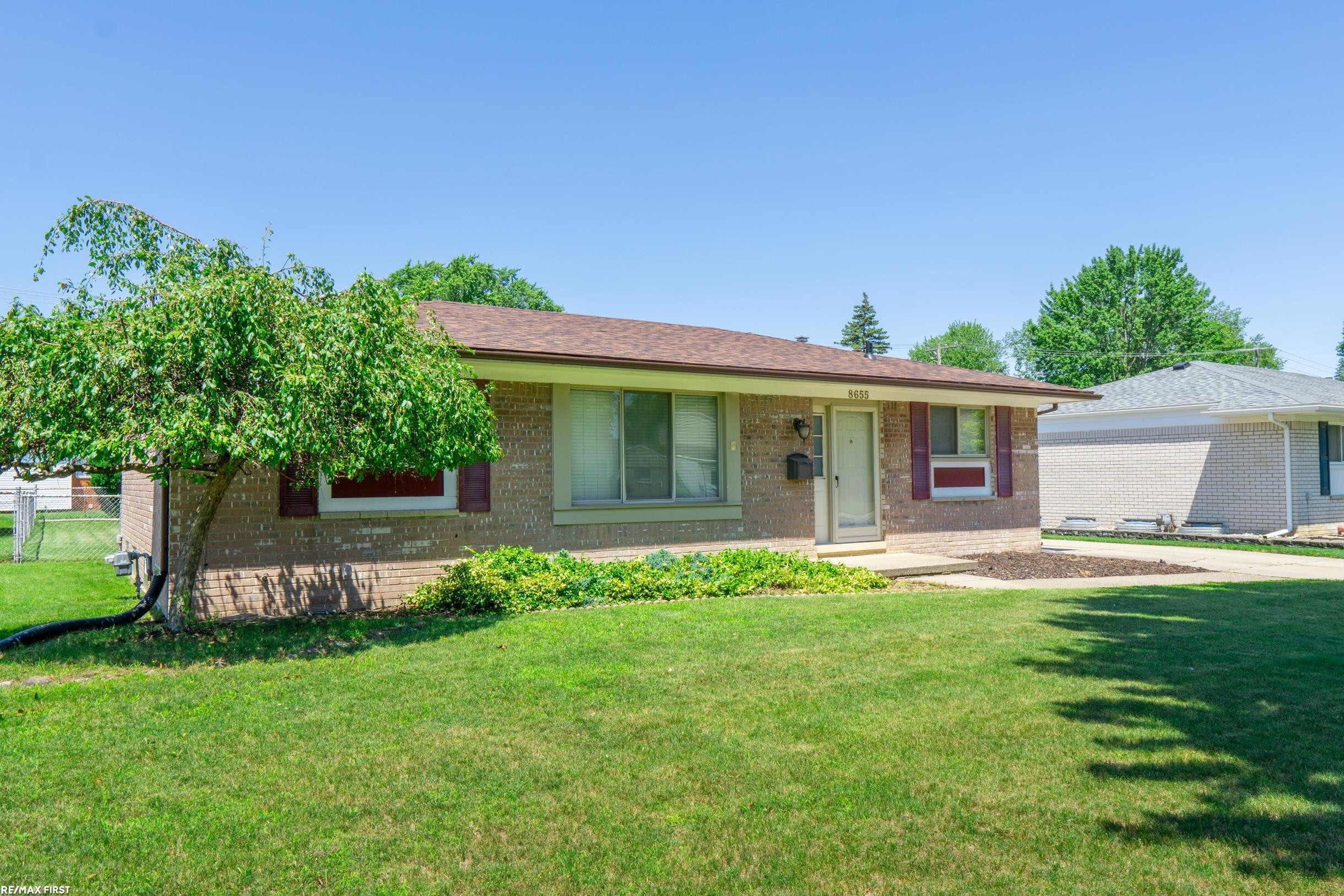 8655 Alwardt Drive, Sterling Heights, MI 48313 — Photo 2