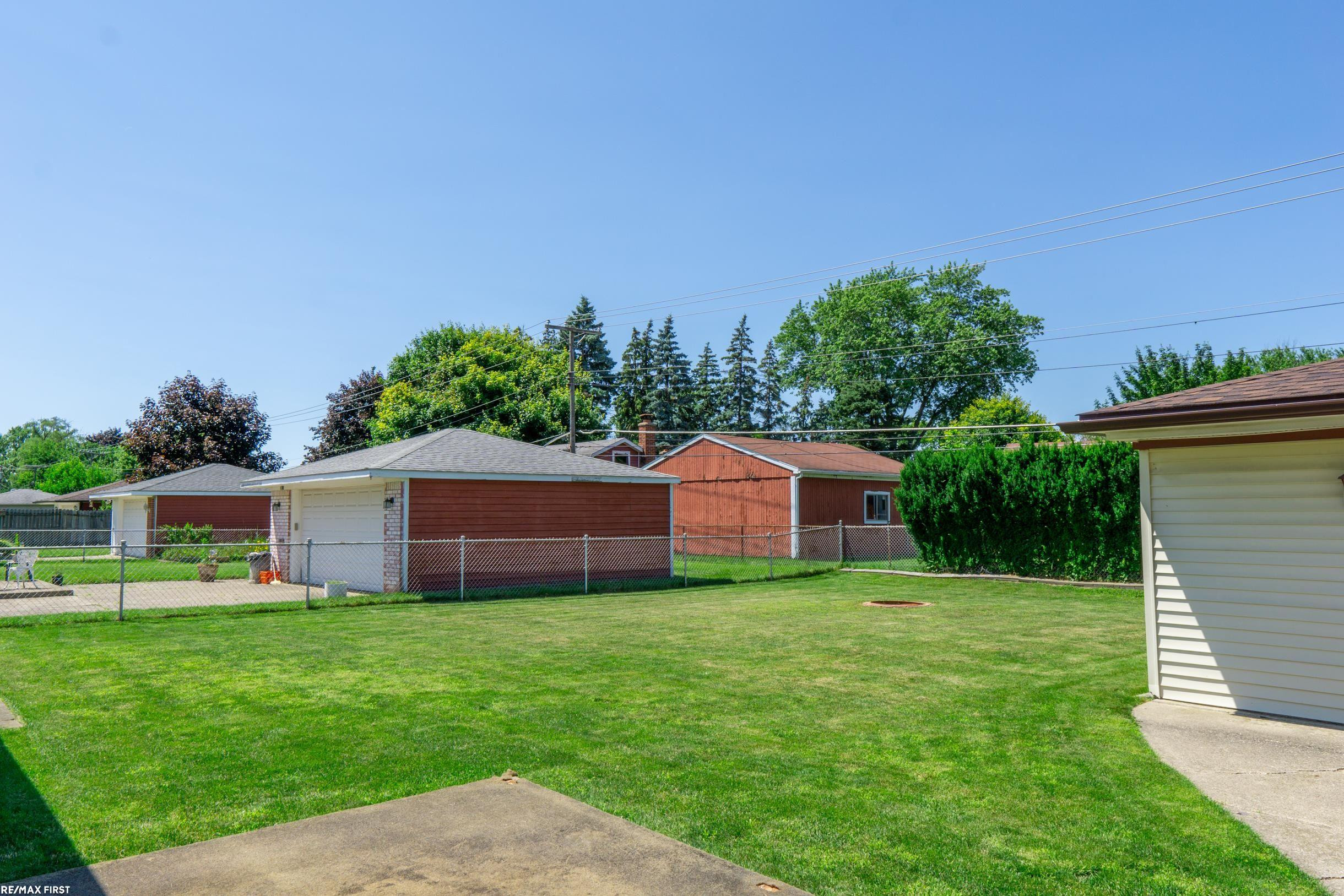 8655 Alwardt Drive, Sterling Heights, MI 48313 — Photo 6