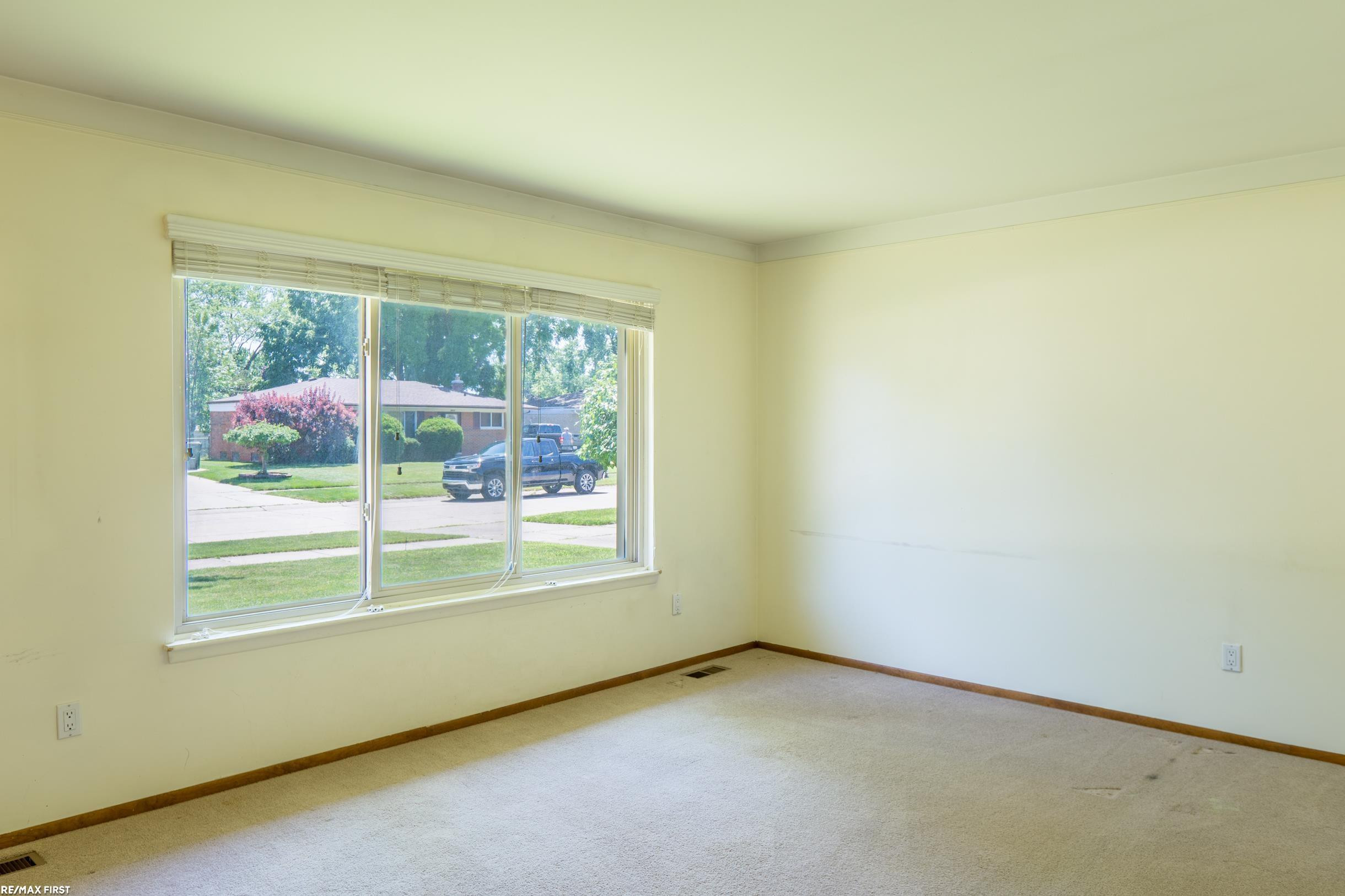 8655 Alwardt Drive, Sterling Heights, MI 48313 — Photo 8