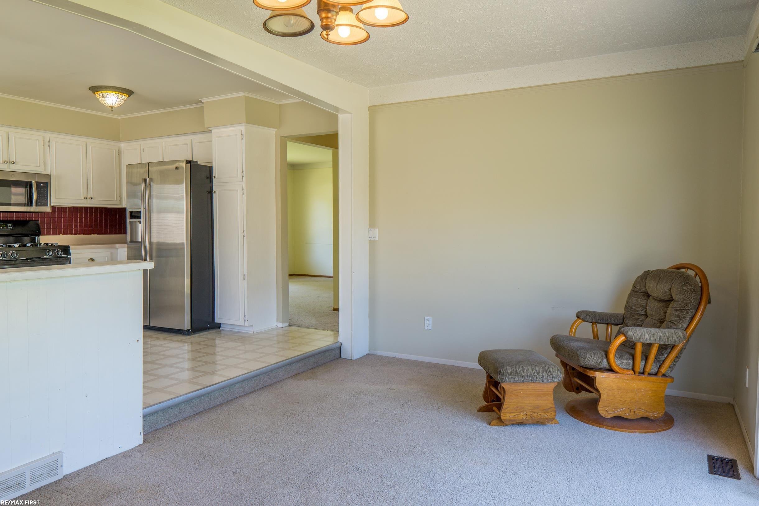 8655 Alwardt Drive, Sterling Heights, MI 48313 — Photo 13