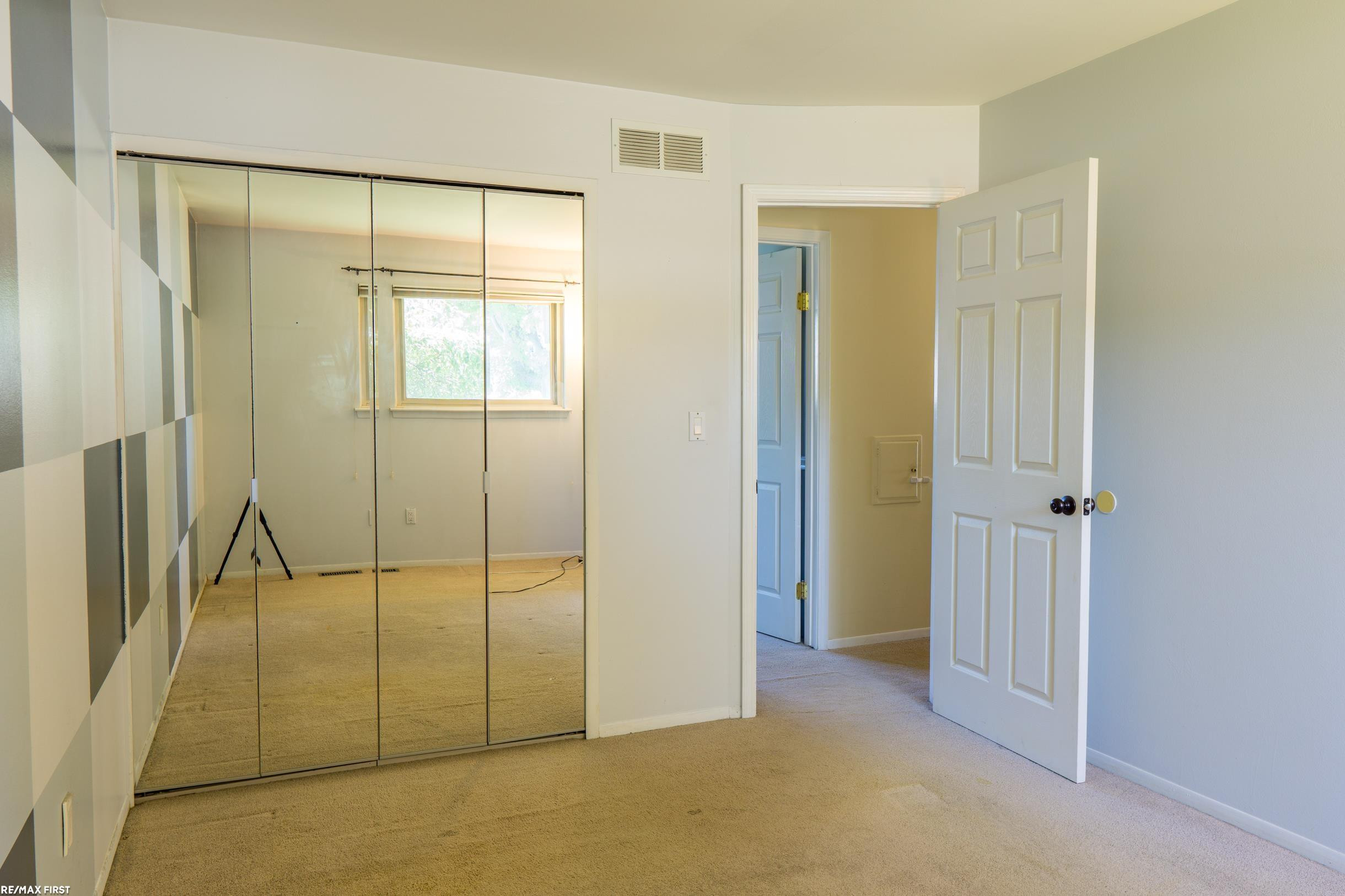8655 Alwardt Drive, Sterling Heights, MI 48313 — Photo 16