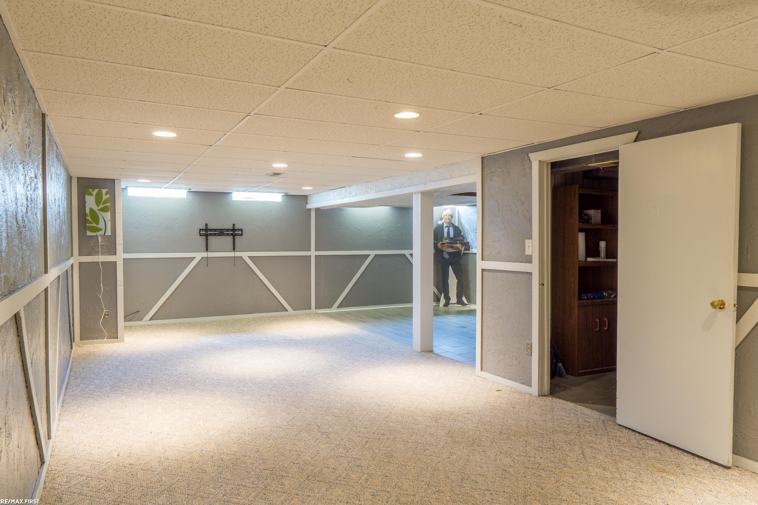8655 Alwardt Drive, Sterling Heights, MI 48313 — Photo 21