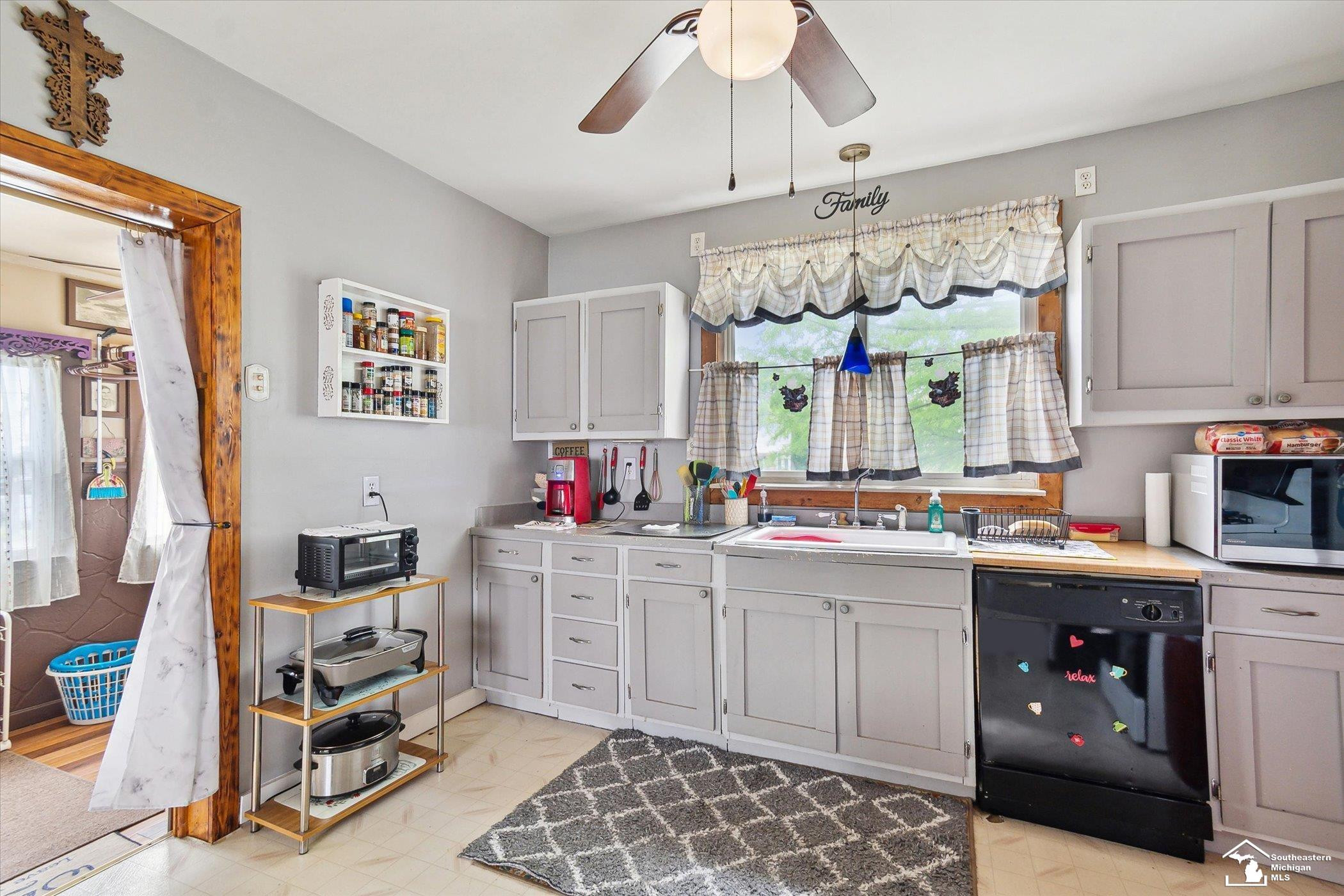 765 Eureka Street, Wyandotte, MI 48192 — Photo 11