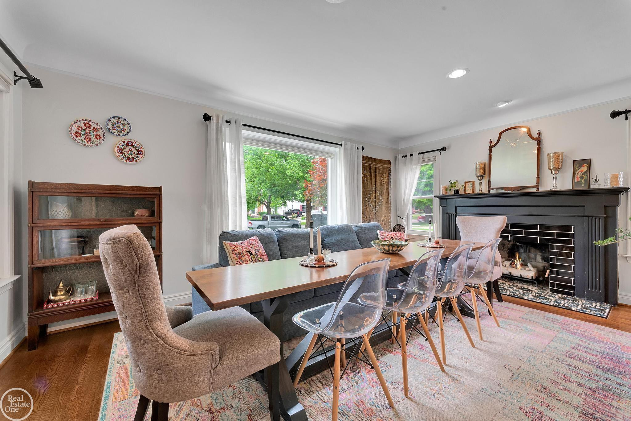 951 HAMPTON Street, Grosse Pointe Woods, MI 48236 — Photo 9