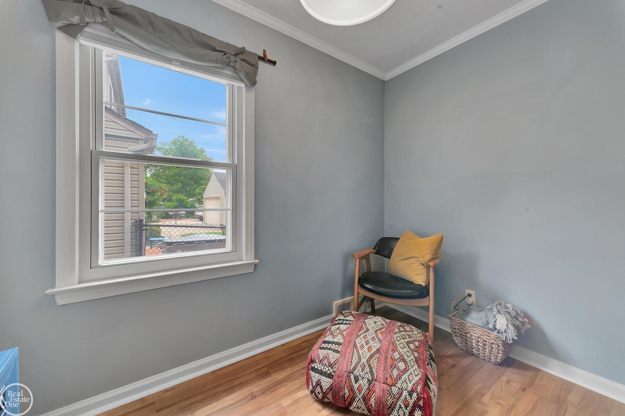 951 HAMPTON Street, Grosse Pointe Woods, MI 48236 — Photo 54