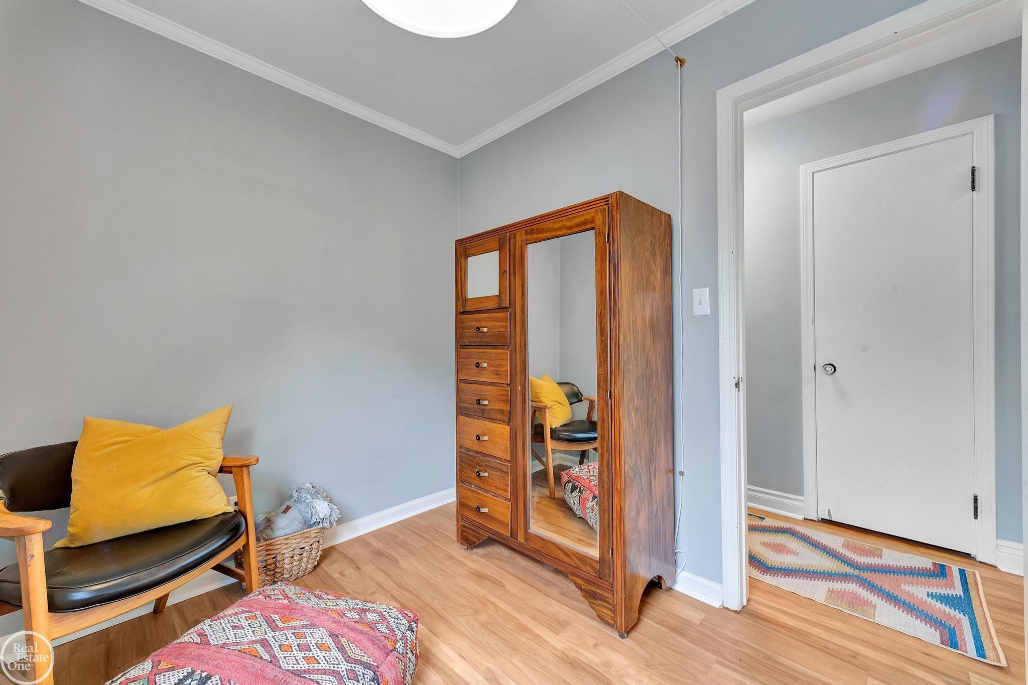 951 HAMPTON Street, Grosse Pointe Woods, MI 48236 — Photo 55
