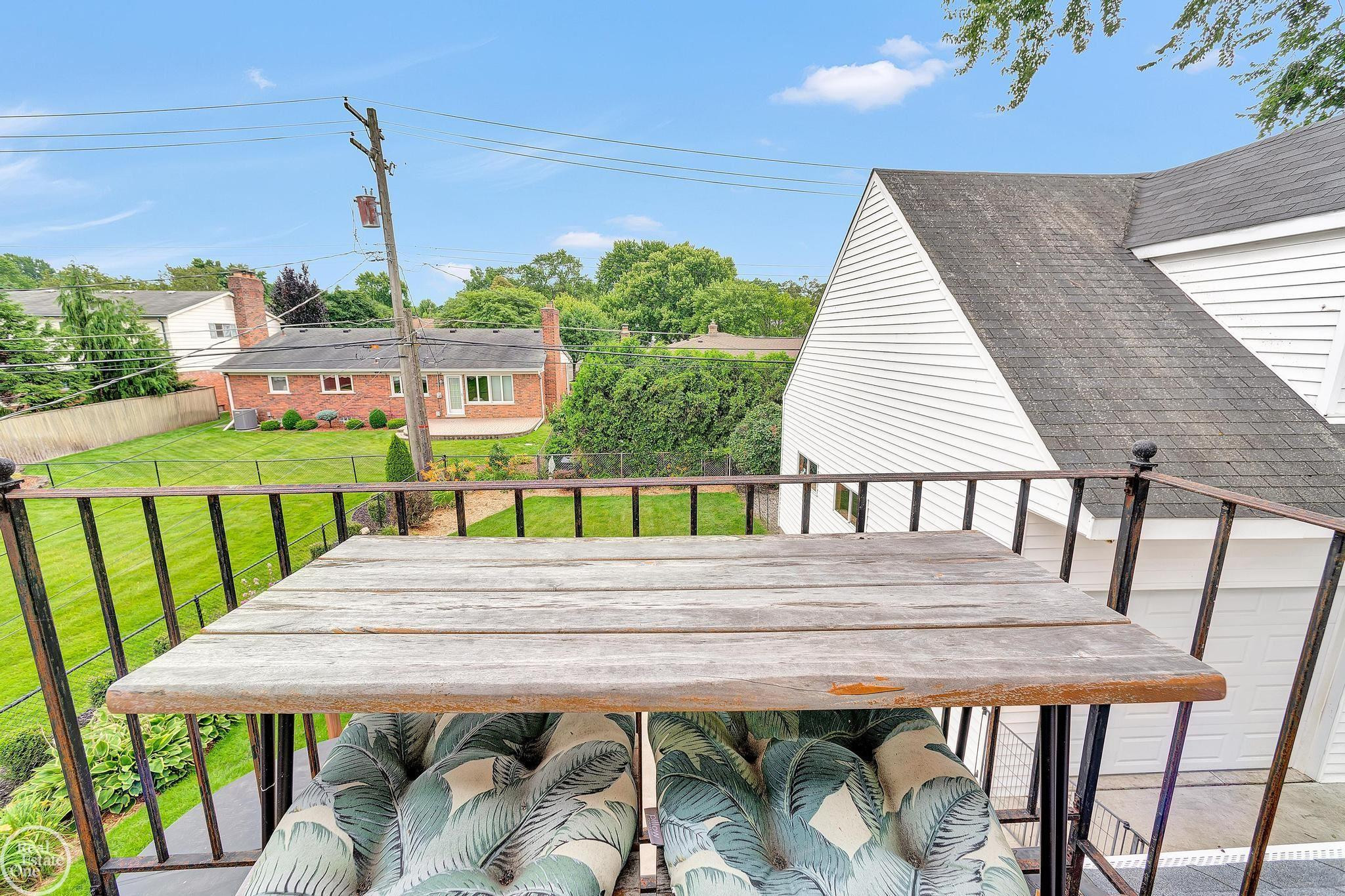 951 HAMPTON Street, Grosse Pointe Woods, MI 48236 — Photo 66