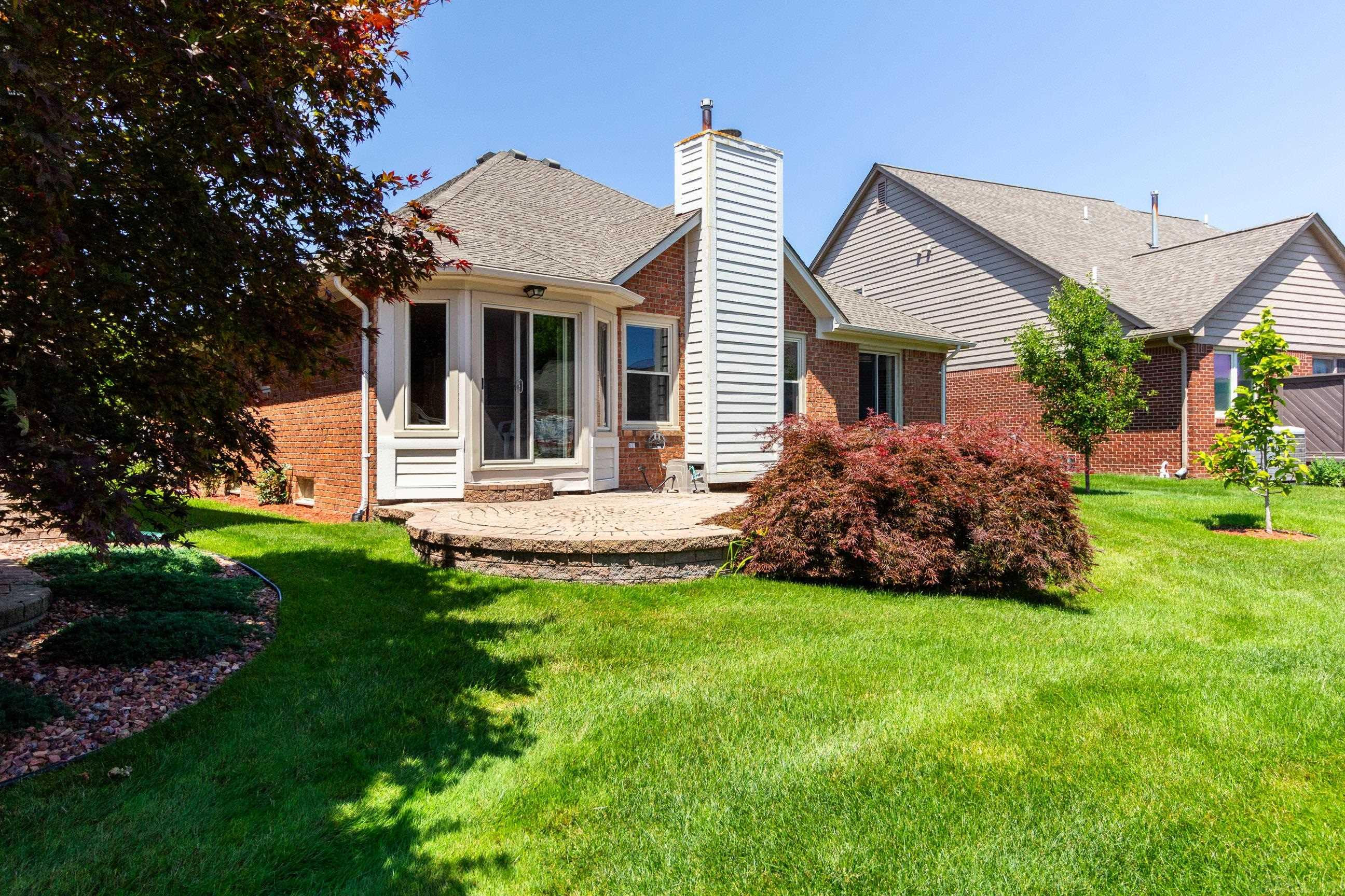 52538 Covecreek Drive, Macomb, MI 48044 — Photo 6