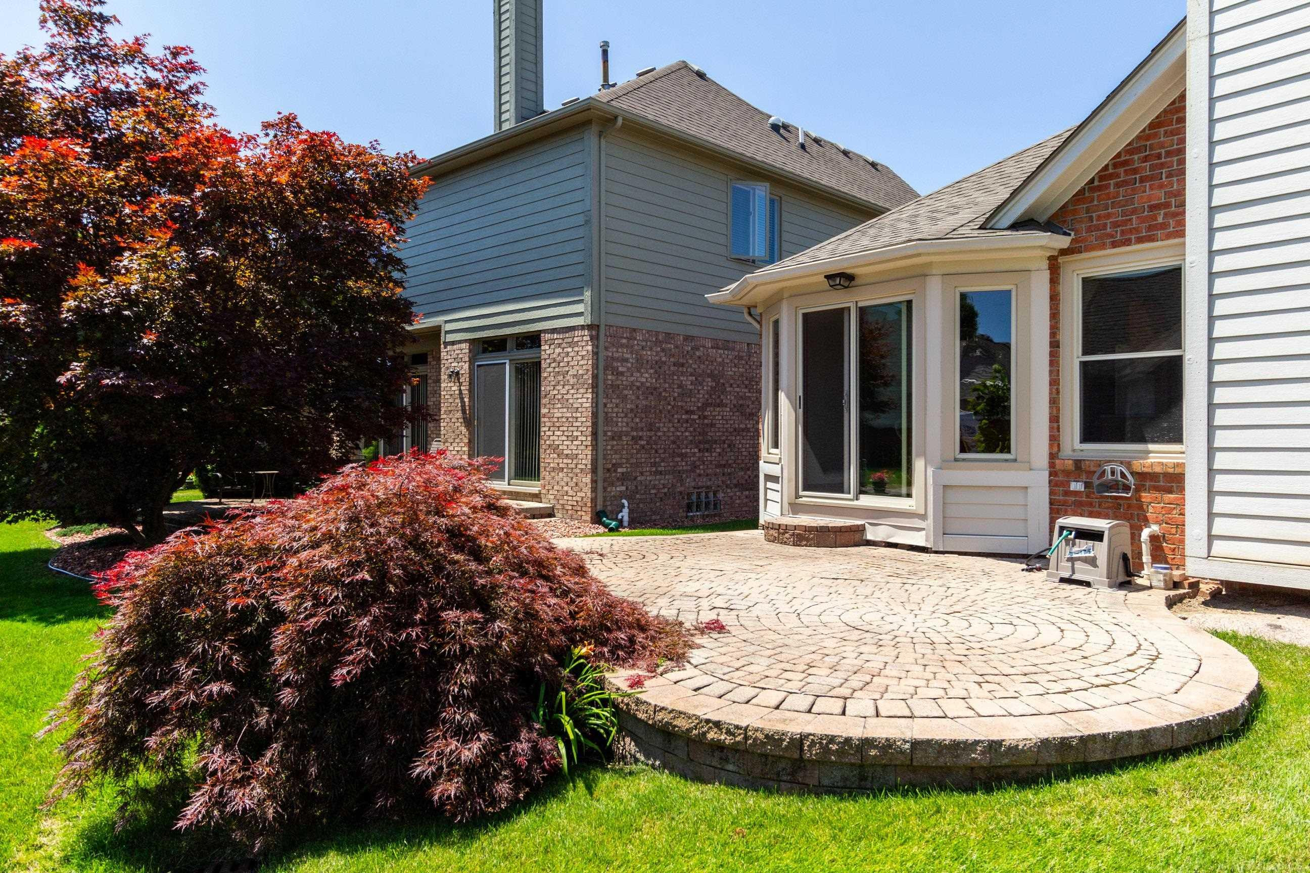 52538 Covecreek Drive, Macomb, MI 48044 — Photo 8