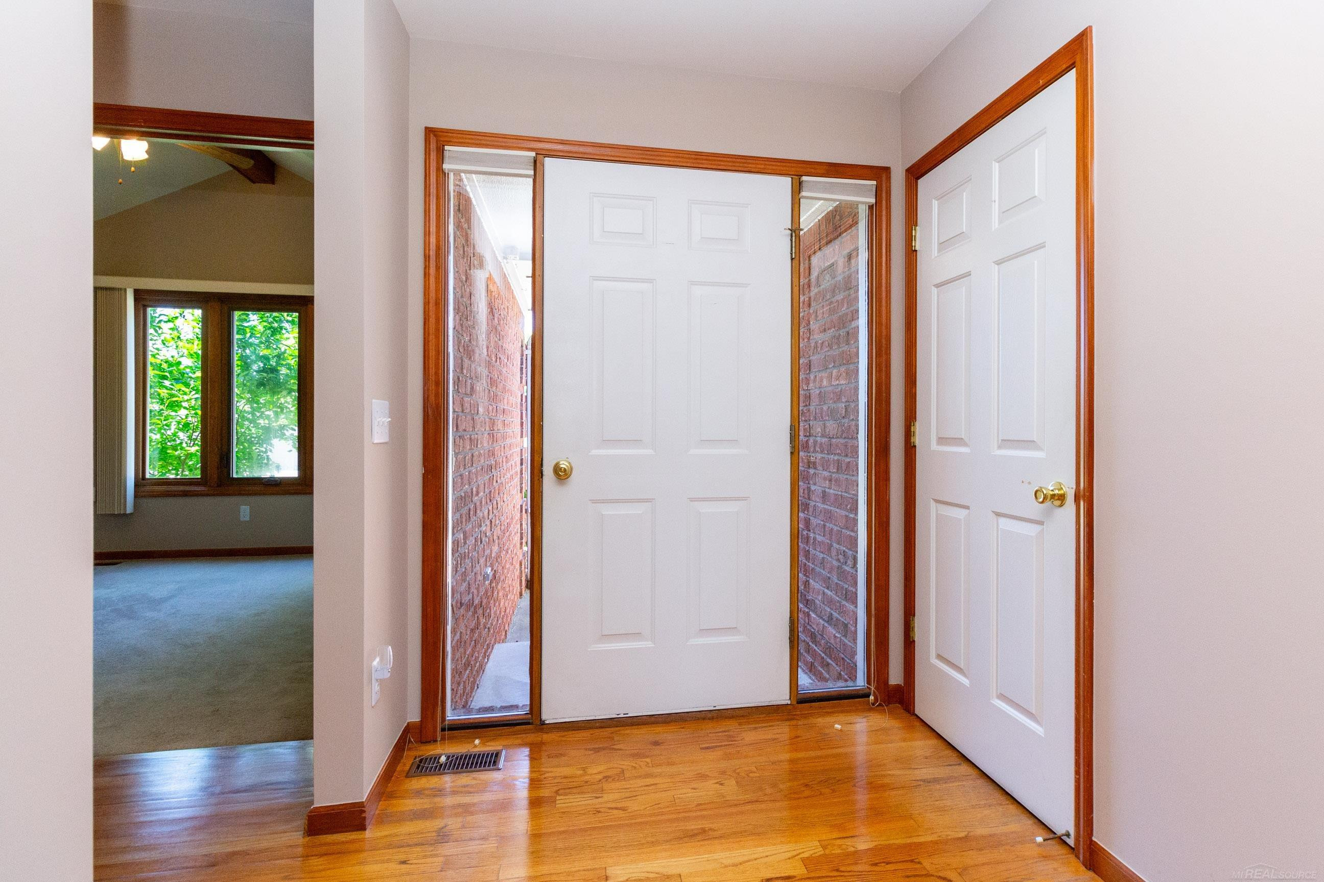 52538 Covecreek Drive, Macomb, MI 48044 — Photo 11