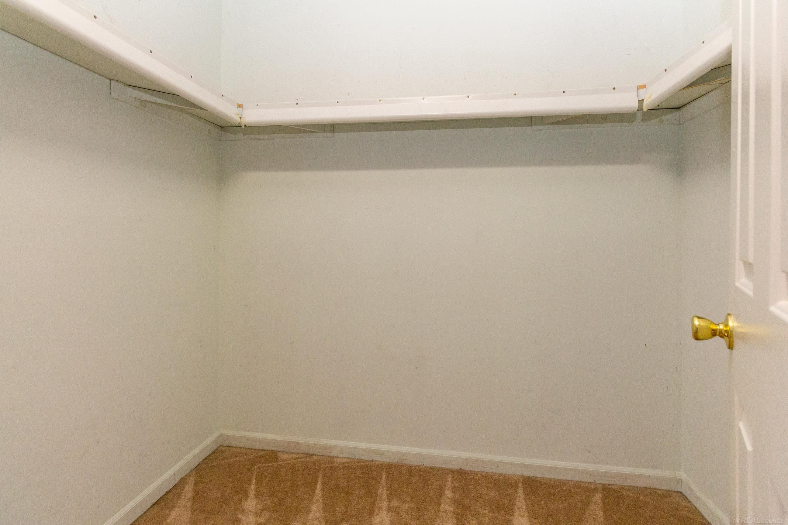 52538 Covecreek Drive, Macomb, MI 48044 — Photo 22