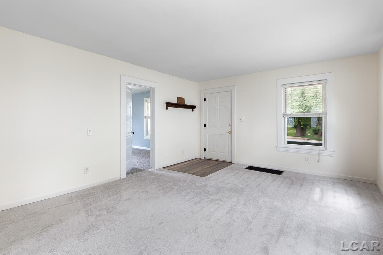 215 Brown, MI 49236 — Photo 4