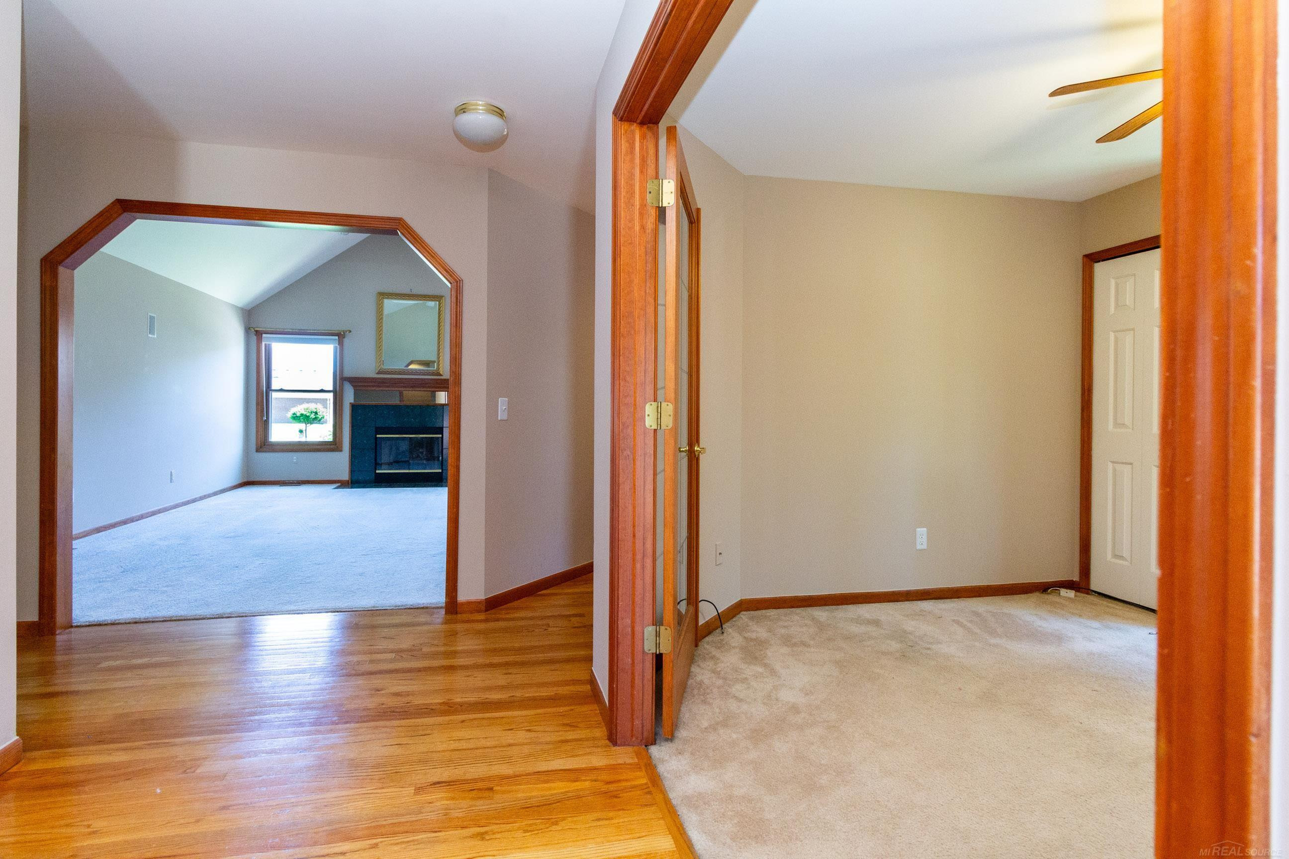 52538 Covecreek Drive, Macomb, MI 48044 — Photo 27