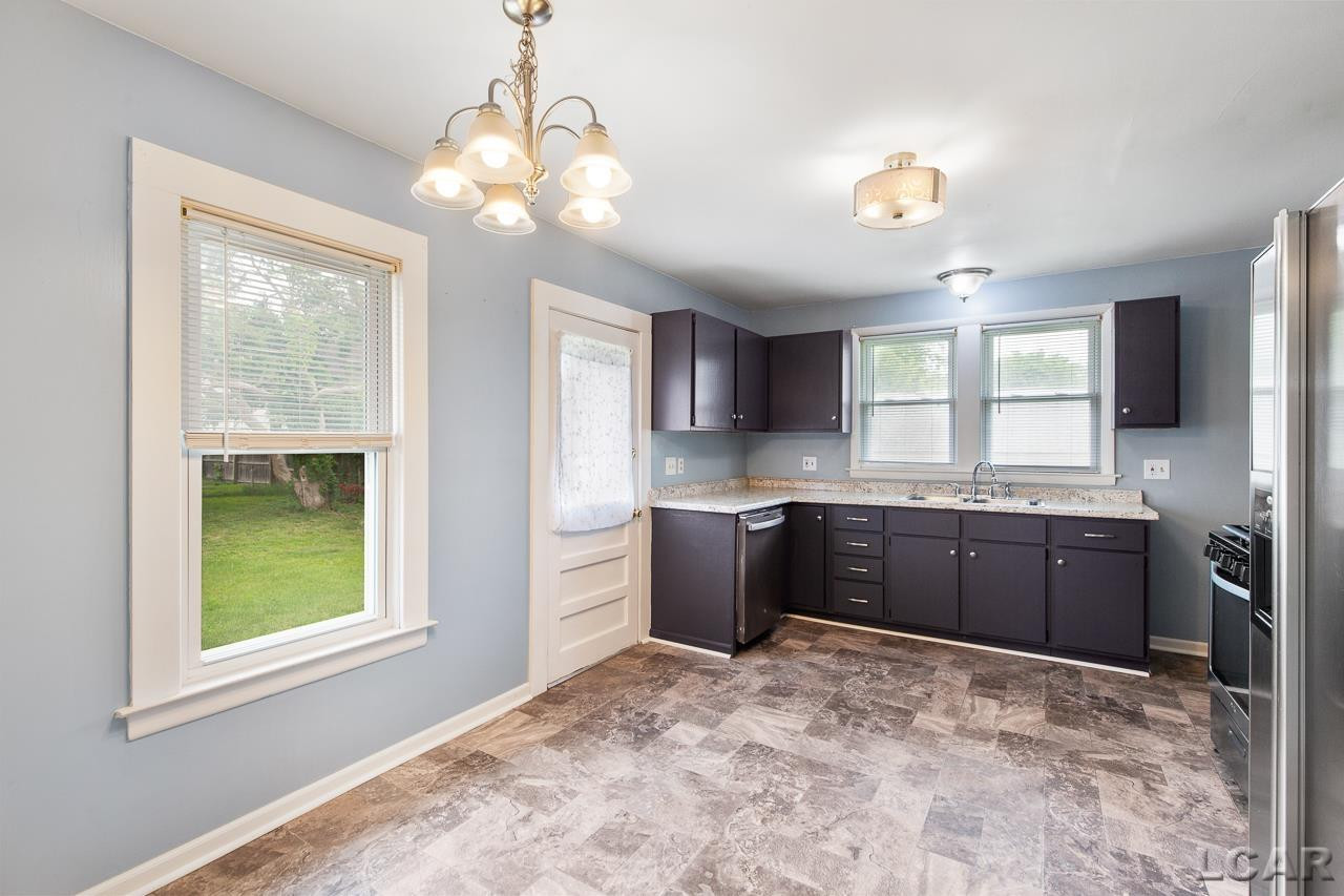215 Brown, MI 49236 — Photo 9