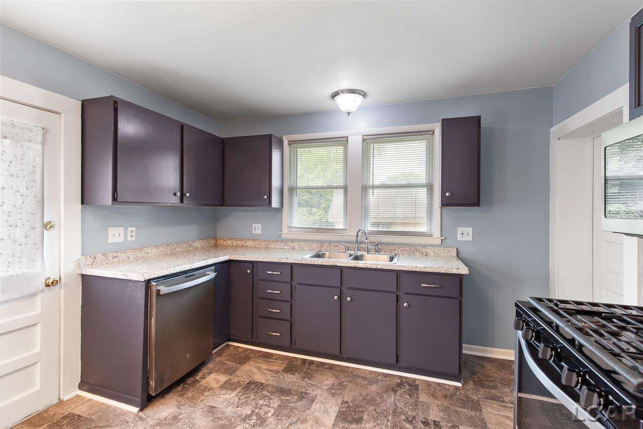 215 Brown, MI 49236 — Photo 12