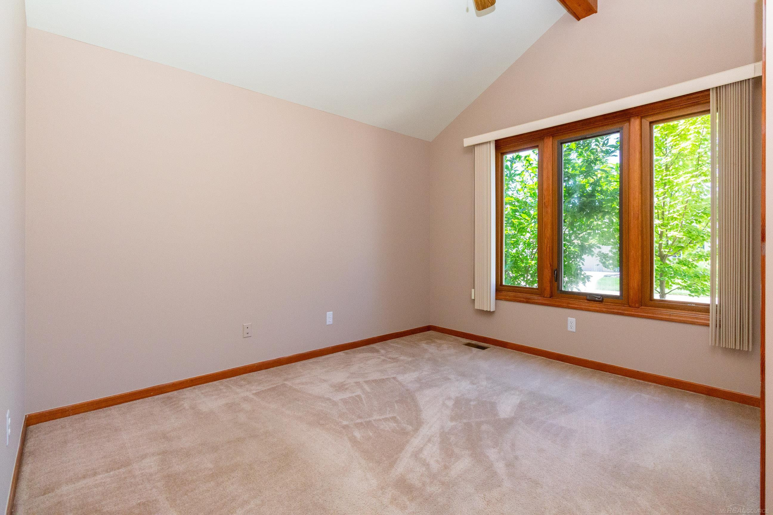 52538 Covecreek Drive, Macomb, MI 48044 — Photo 30