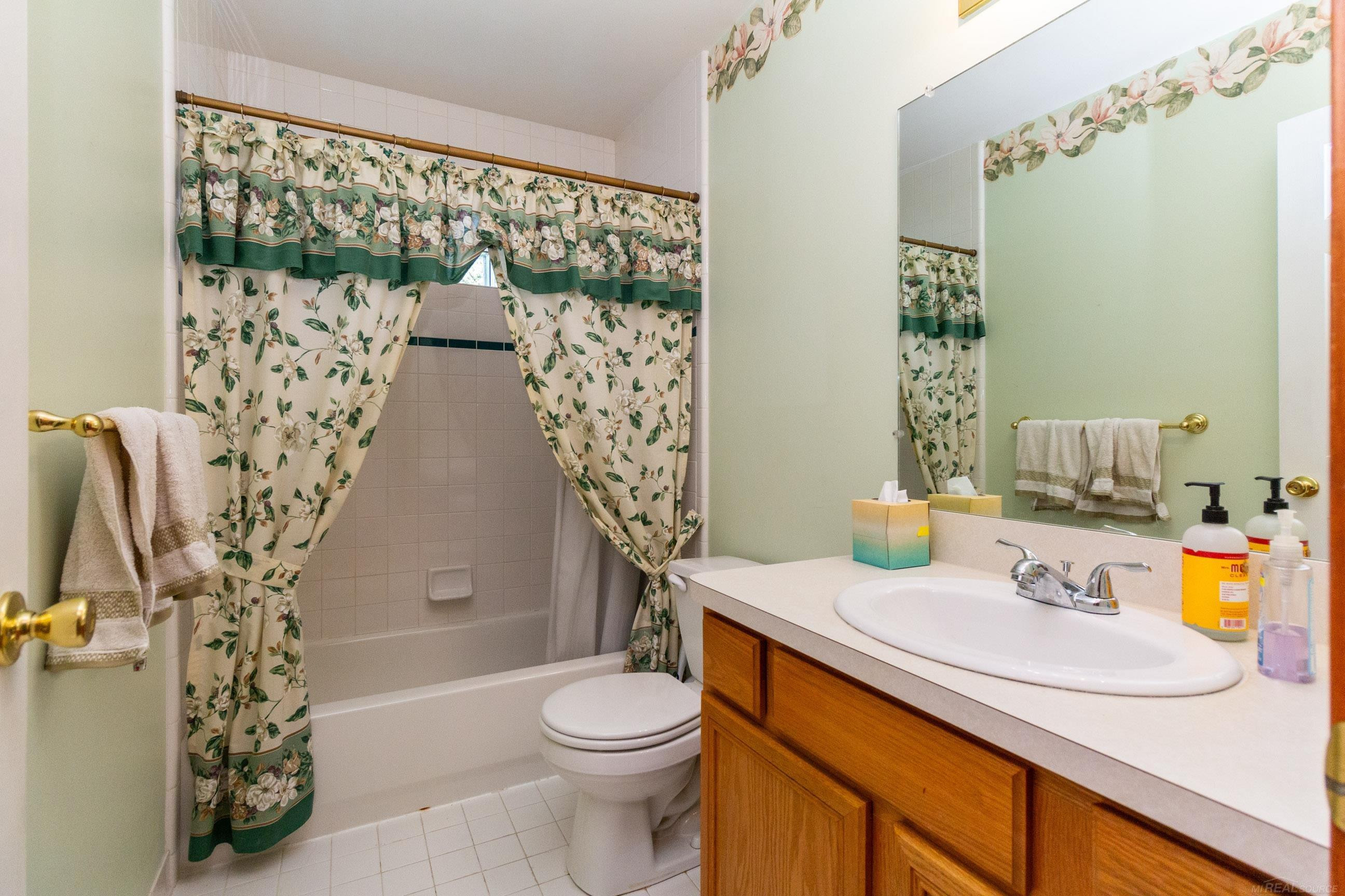 52538 Covecreek Drive, Macomb, MI 48044 — Photo 33