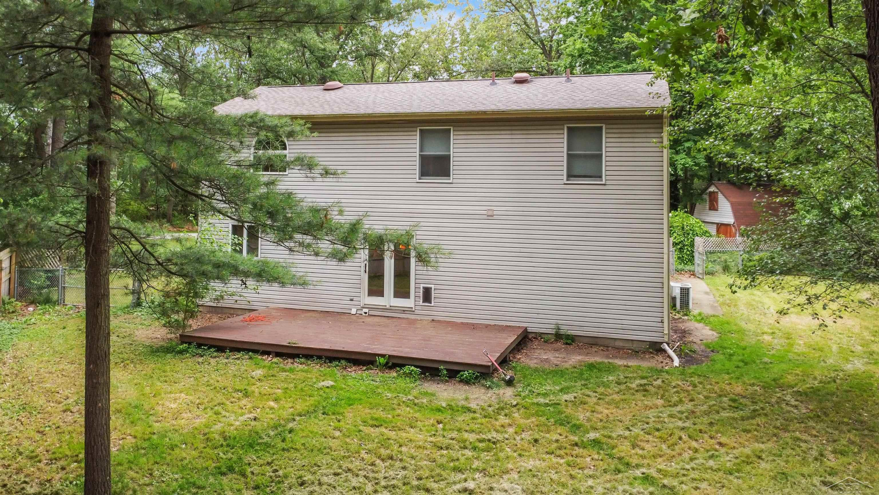 9035 Lakeshore Drive, Saint Charles, MI 48655 — Photo 3