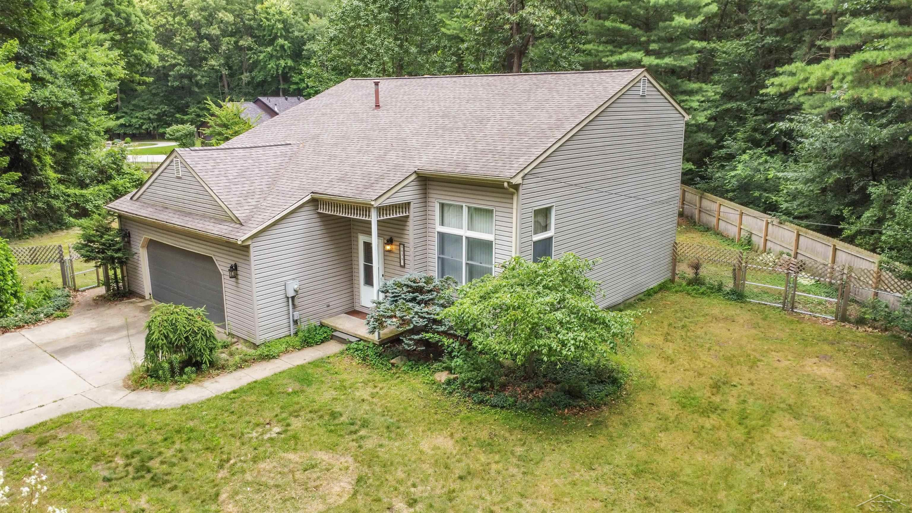 9035 Lakeshore Drive, Saint Charles, MI 48655 — Photo 4