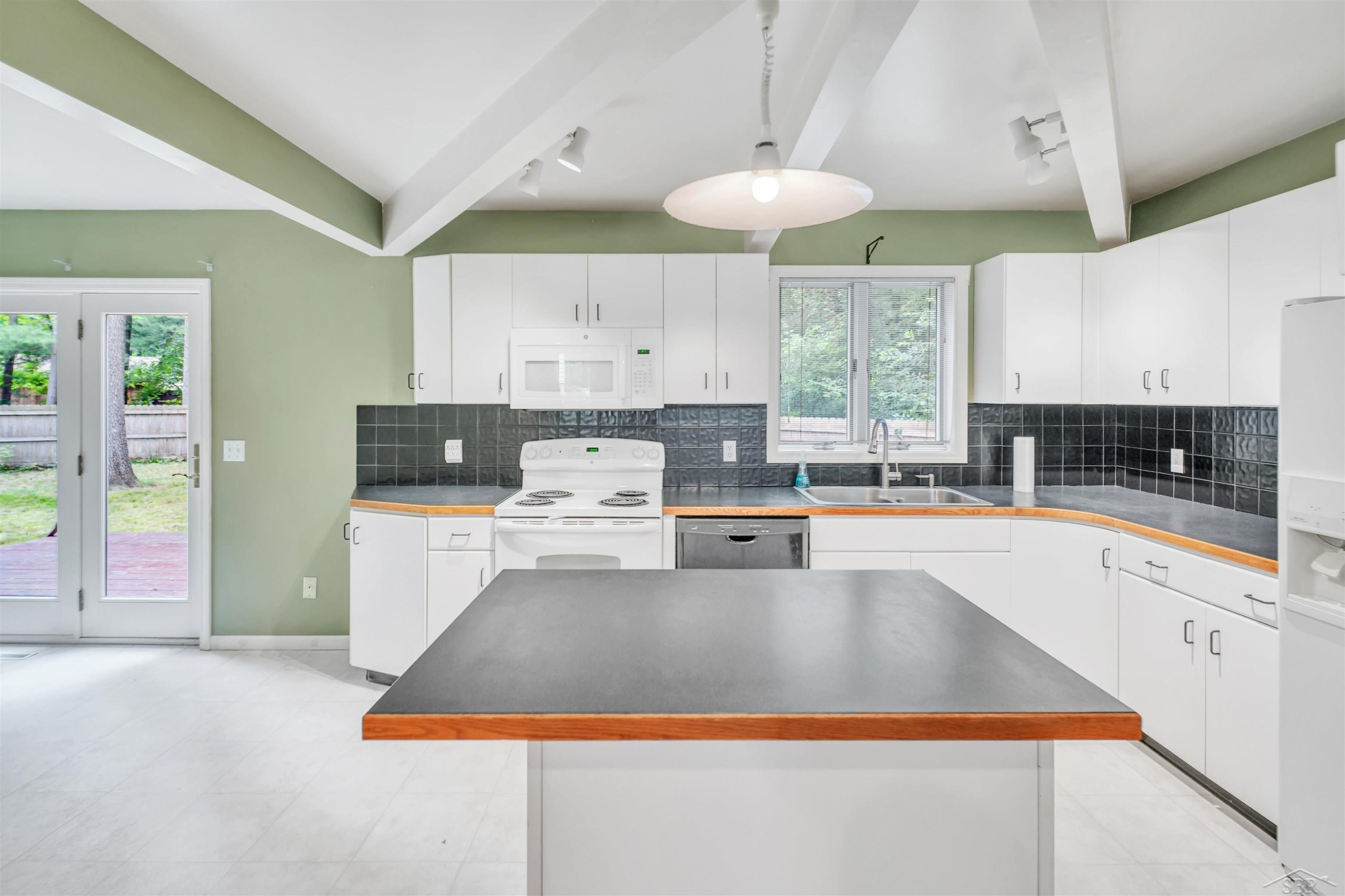 9035 Lakeshore Drive, Saint Charles, MI 48655 — Photo 8