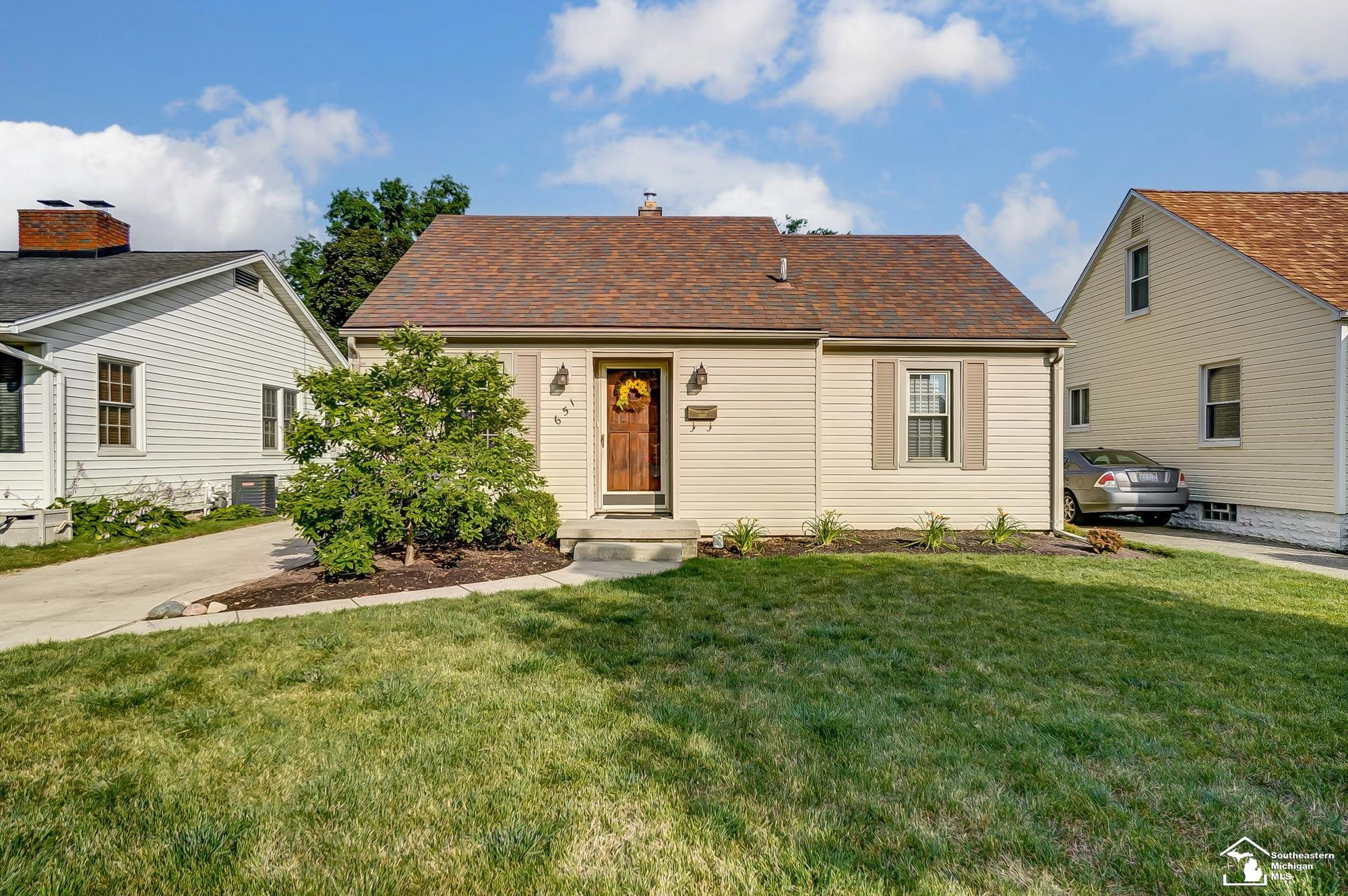 651 St. Mary's, Monroe, MI 48162 — front exterior