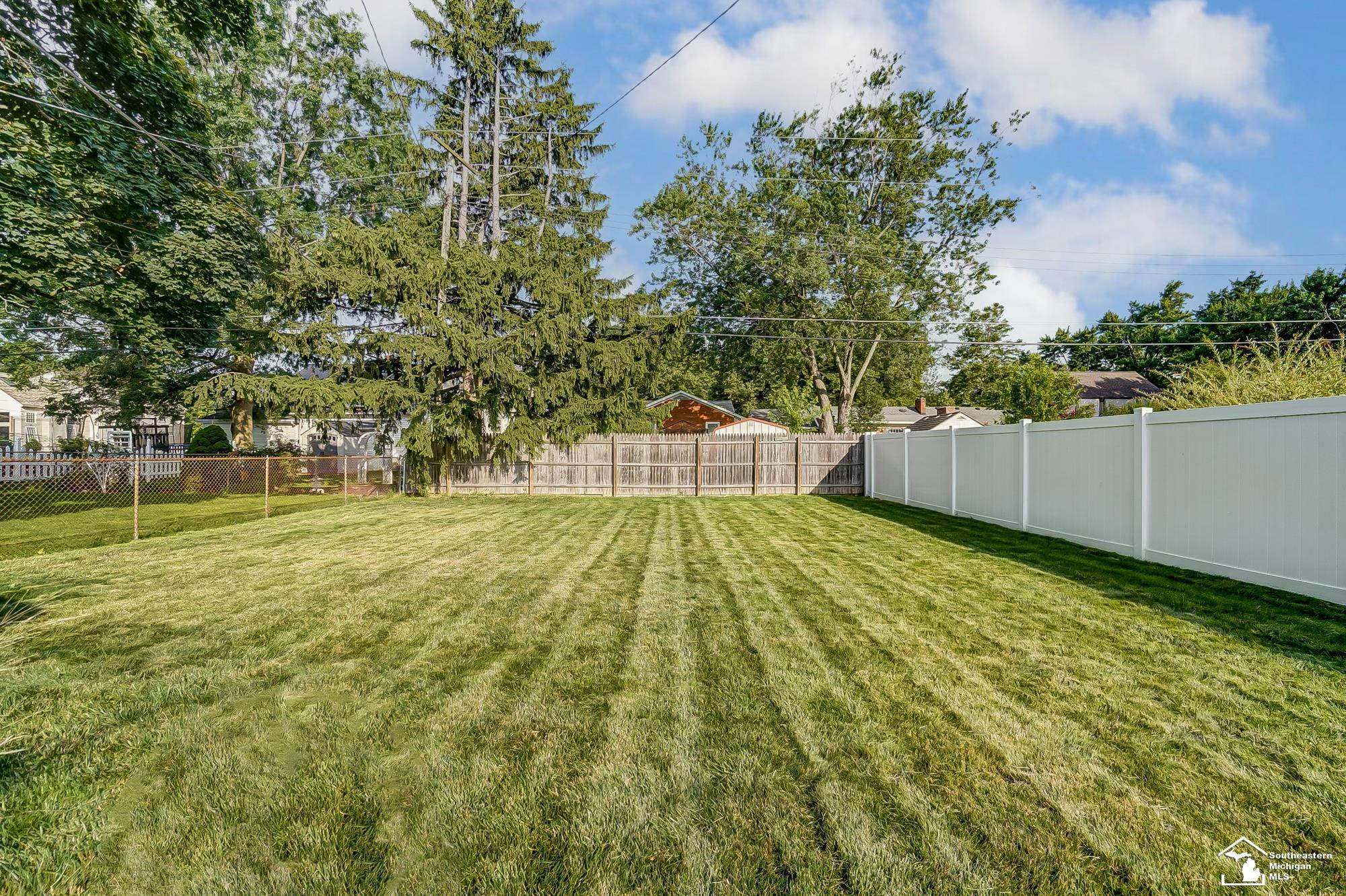 651 St. Mary's, Monroe, MI 48162 — Photo 27