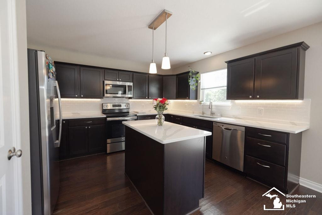 7538 Iris Drive, Temperance, MI 48182 — Photo 15