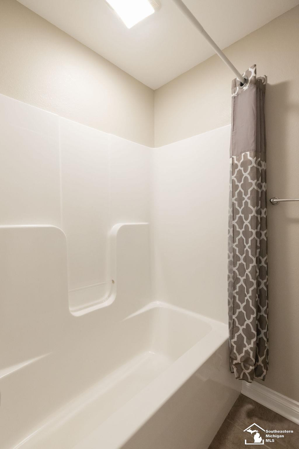 7538 Iris Drive, Temperance, MI 48182 — Photo 40