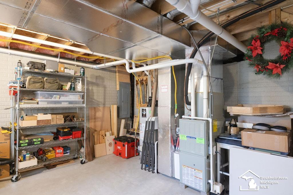 7538 Iris Drive, Temperance, MI 48182 — Photo 44