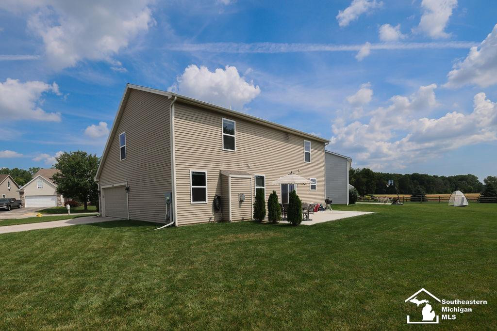 7538 Iris Drive, Temperance, MI 48182 — Photo 45