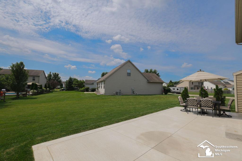 7538 Iris Drive, Temperance, MI 48182 — Photo 48
