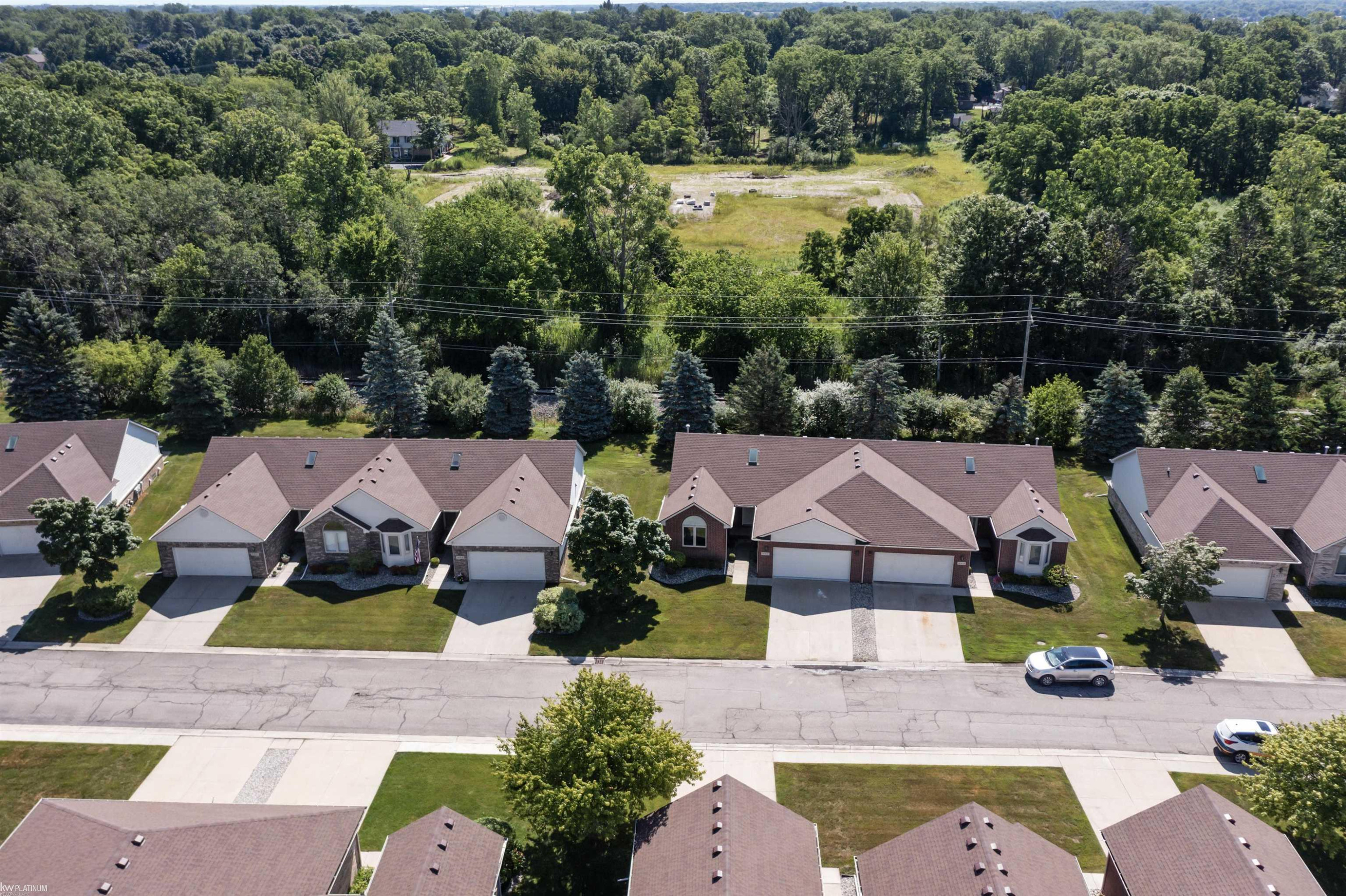 688 Snowbird Circle, MI 48079 — Photo 6