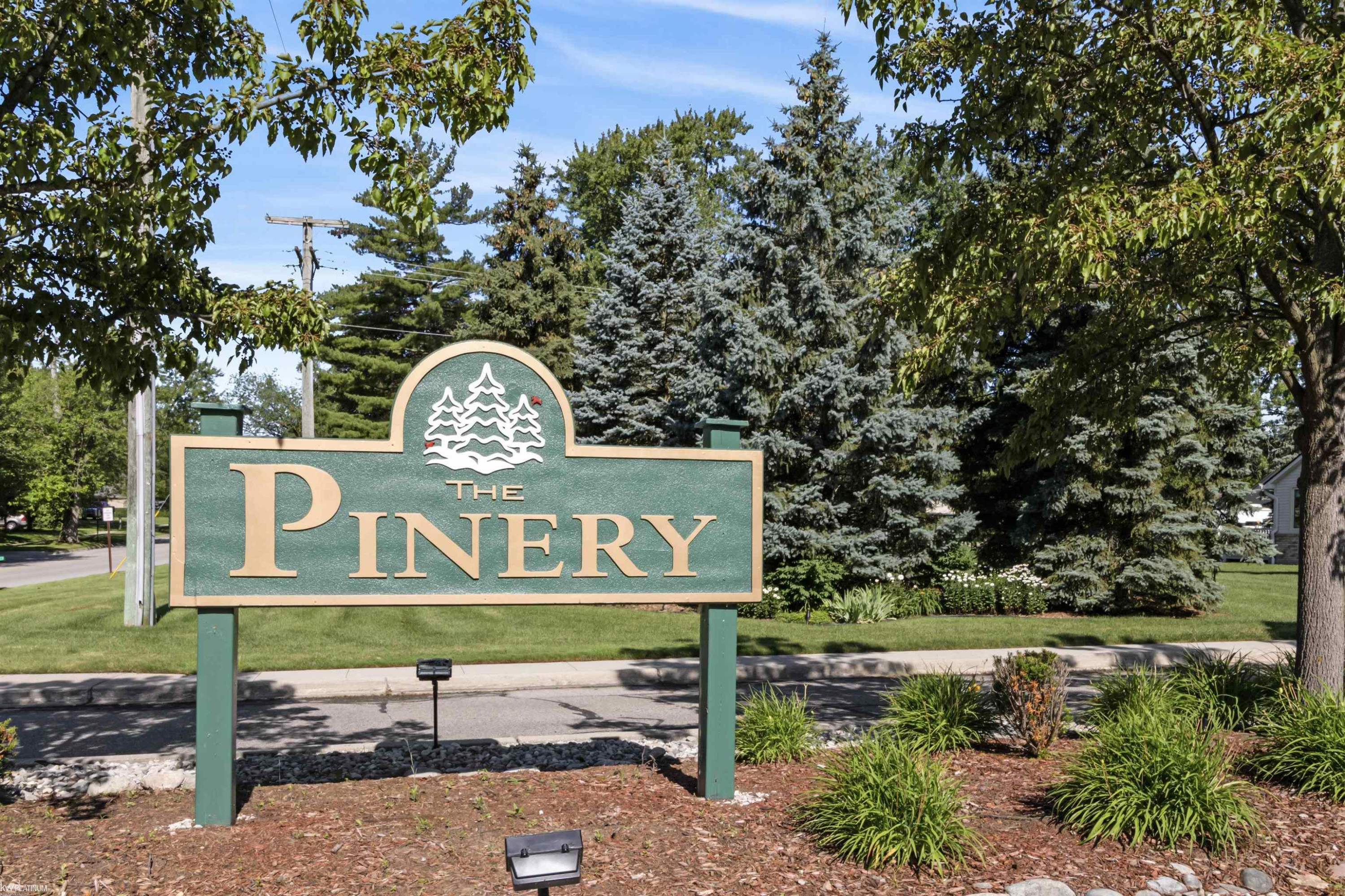 688 Snowbird Circle, MI 48079 — Photo 8