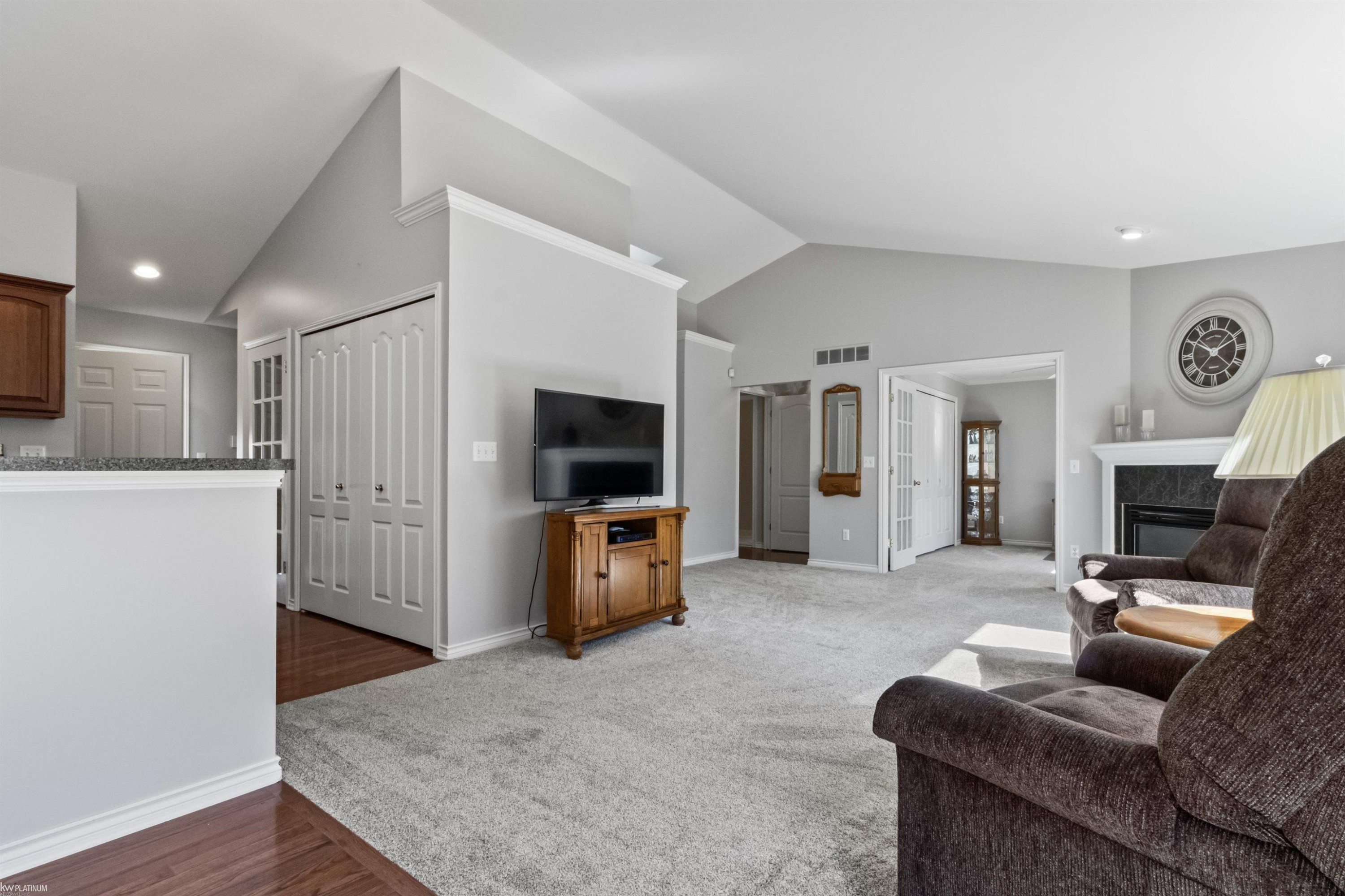 688 Snowbird Circle, MI 48079 — Photo 12