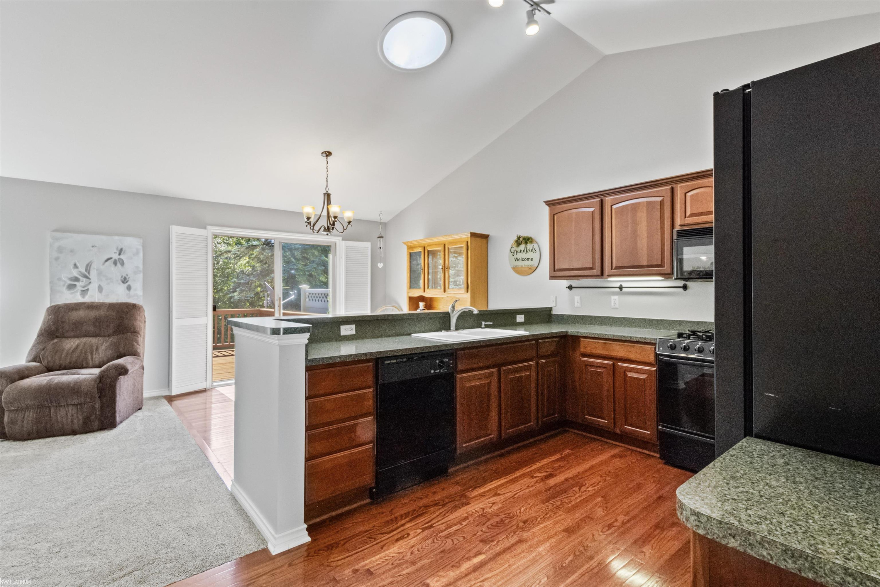 688 Snowbird Circle, MI 48079 — Photo 18