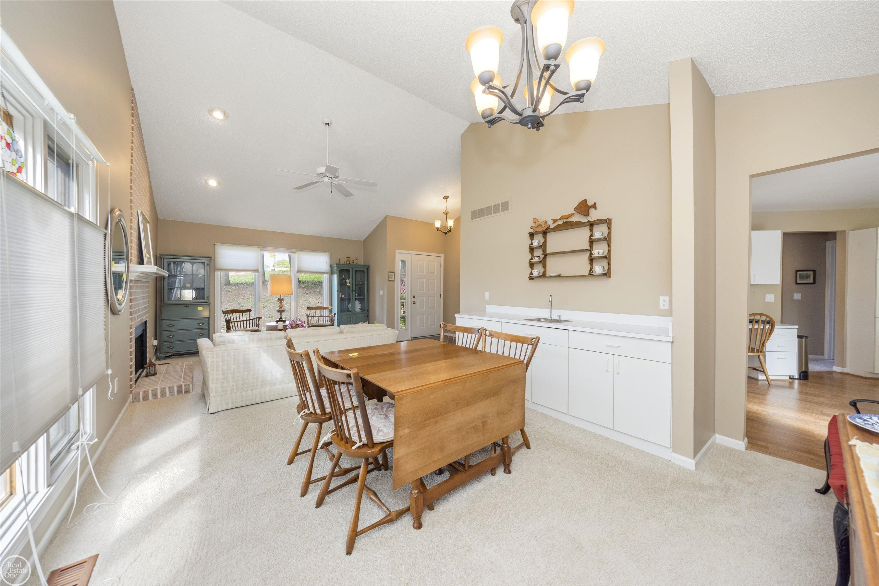 29486 Cove Creek Lane, 29, Farmington Hills, MI 48334 — Photo 6