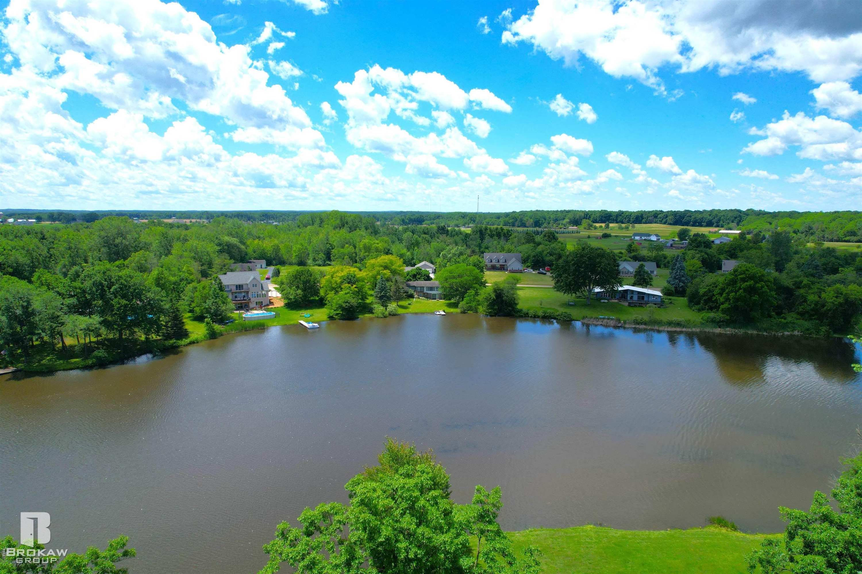 1720 Lakewood Circle, Lapeer, MI 48446 — Photo 3