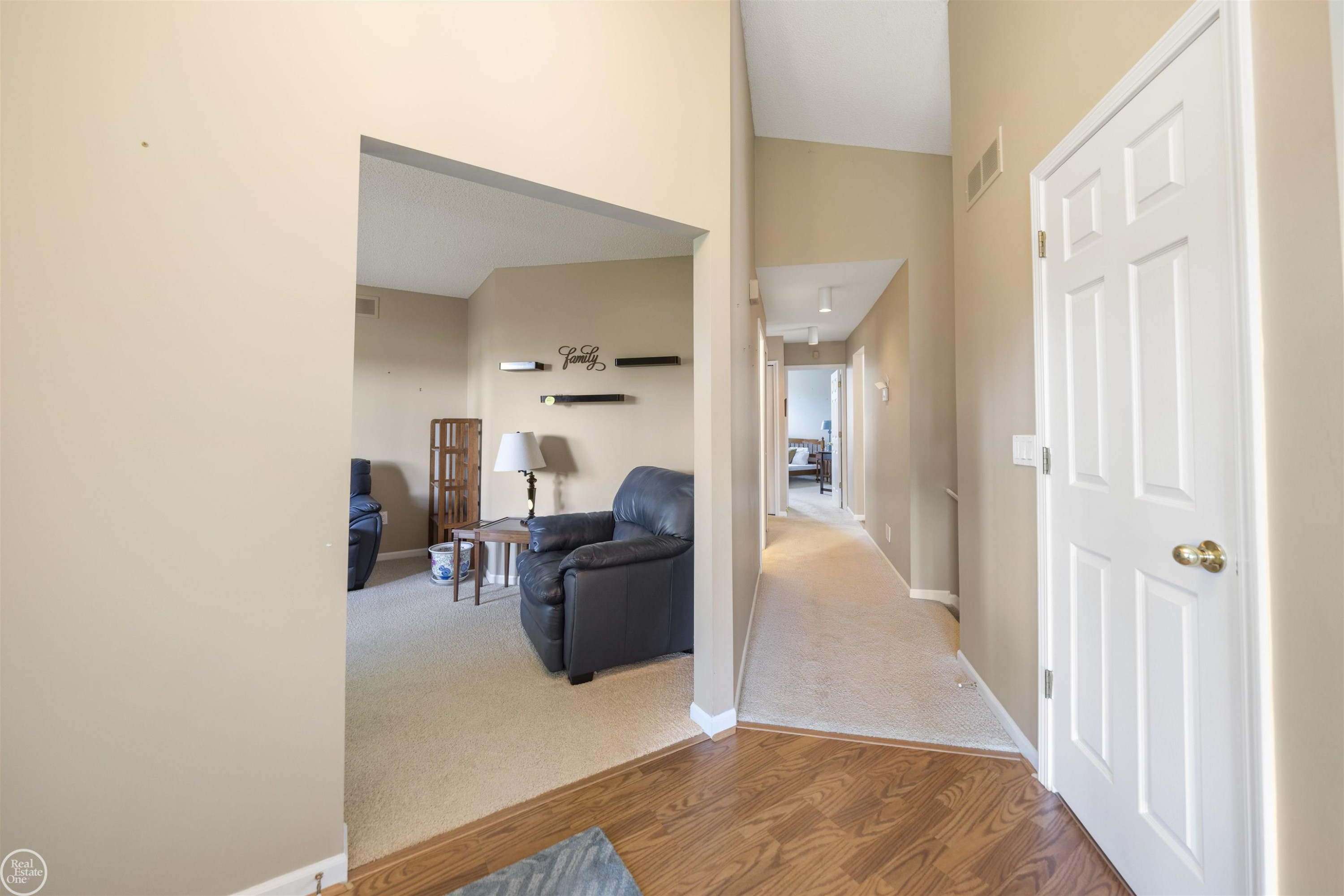 29486 Cove Creek Lane, 29, Farmington Hills, MI 48334 — Photo 9