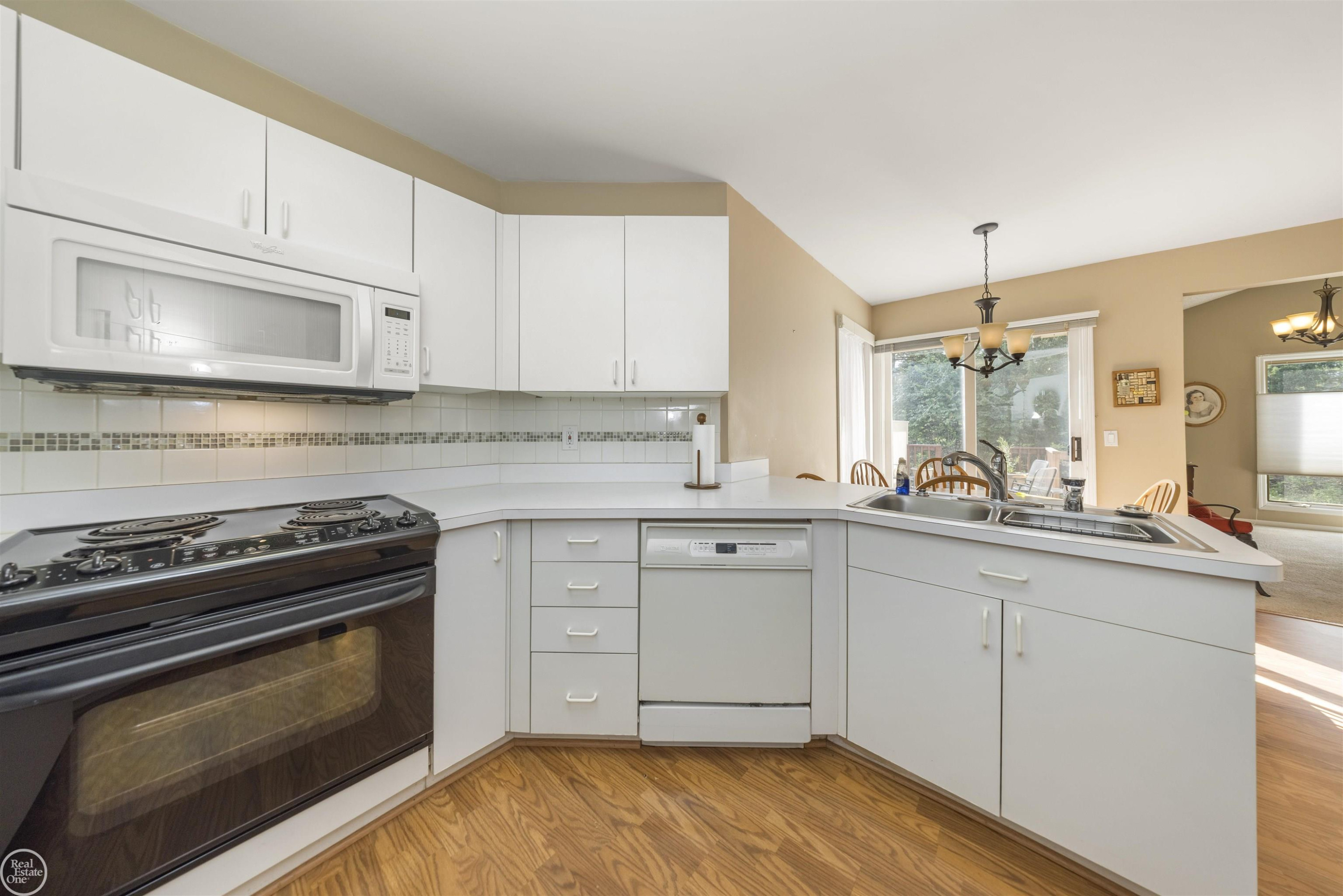 29486 Cove Creek Lane, 29, Farmington Hills, MI 48334 — Photo 14