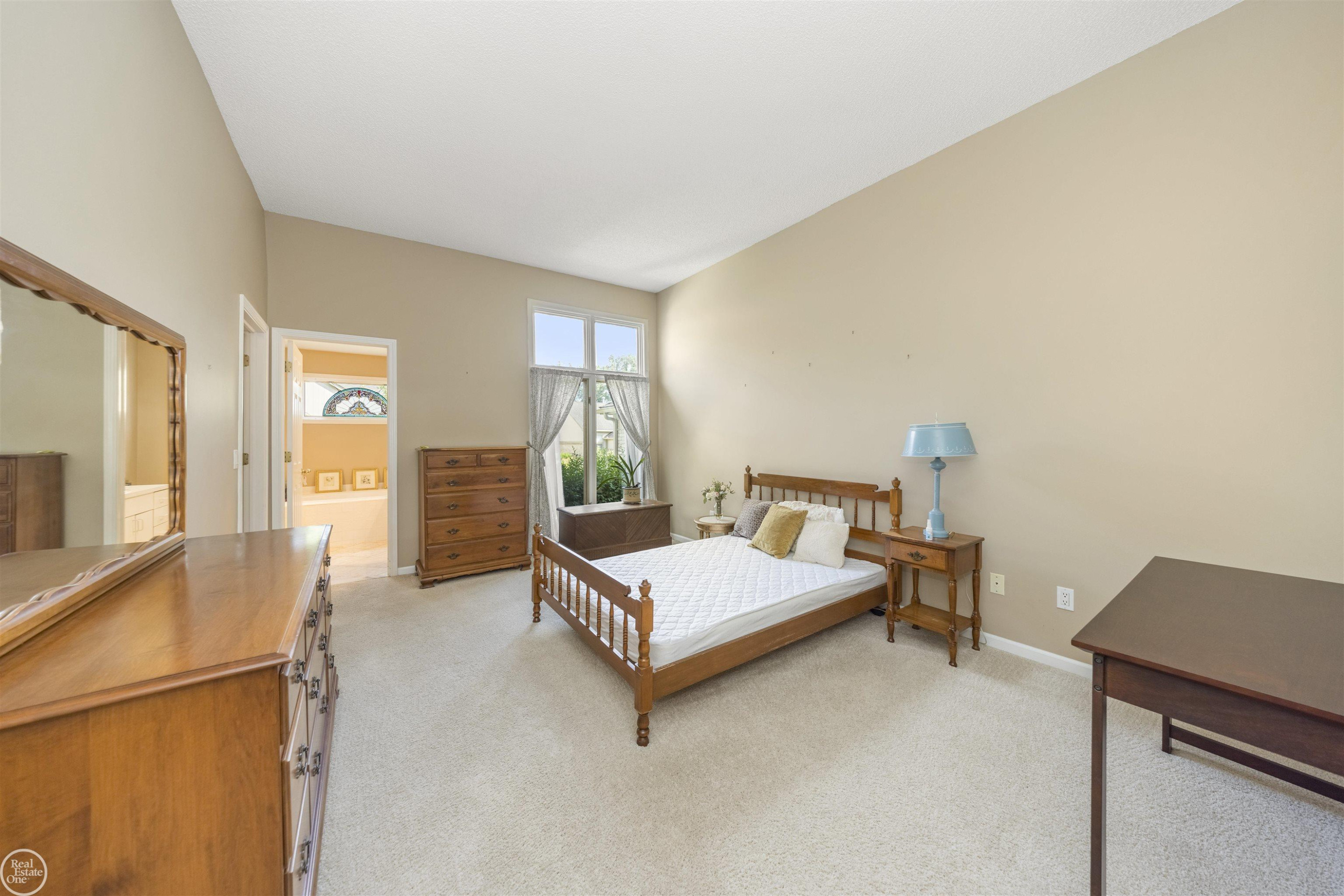 29486 Cove Creek Lane, 29, Farmington Hills, MI 48334 — Photo 20