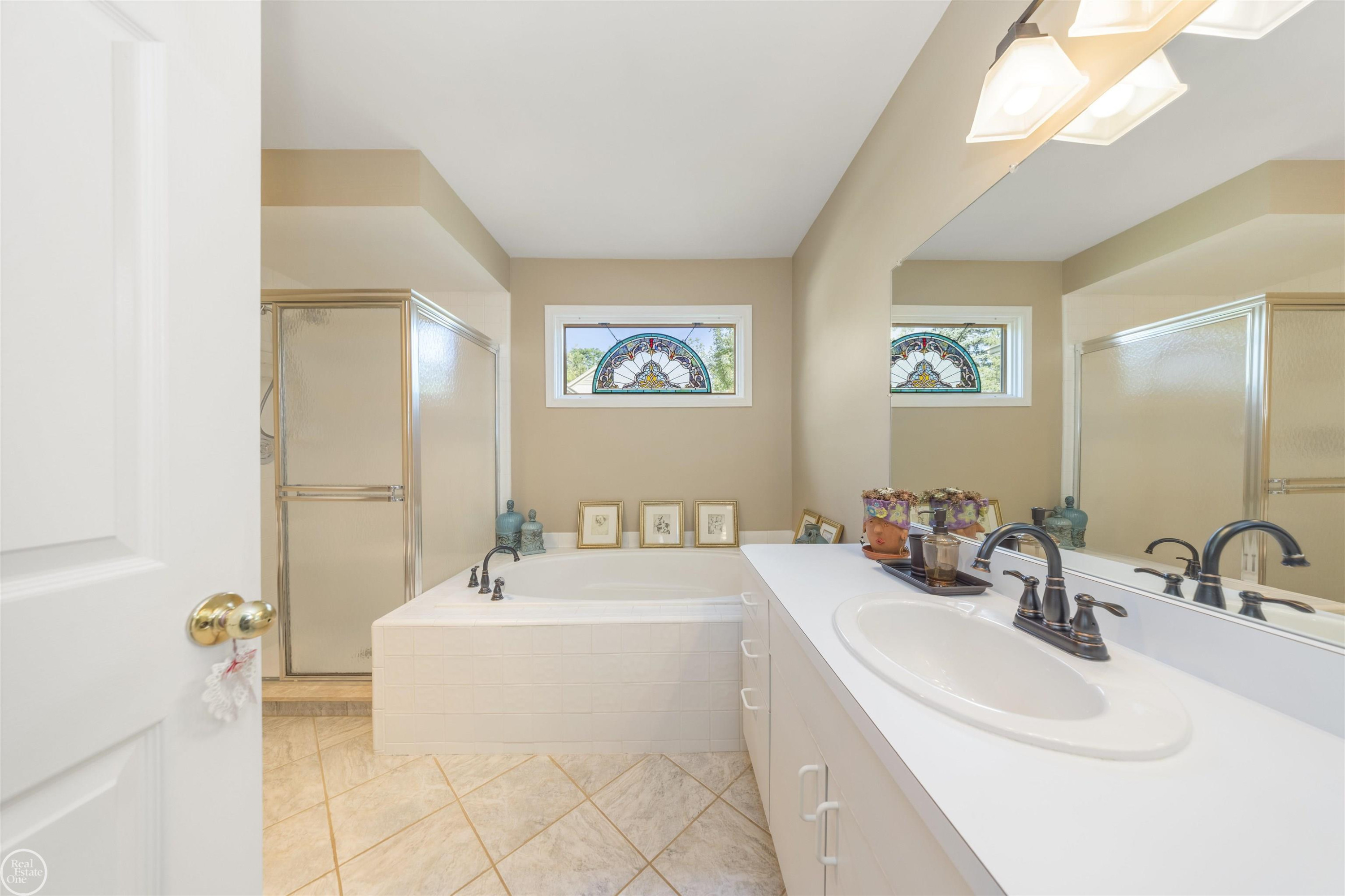 29486 Cove Creek Lane, 29, Farmington Hills, MI 48334 — Photo 24