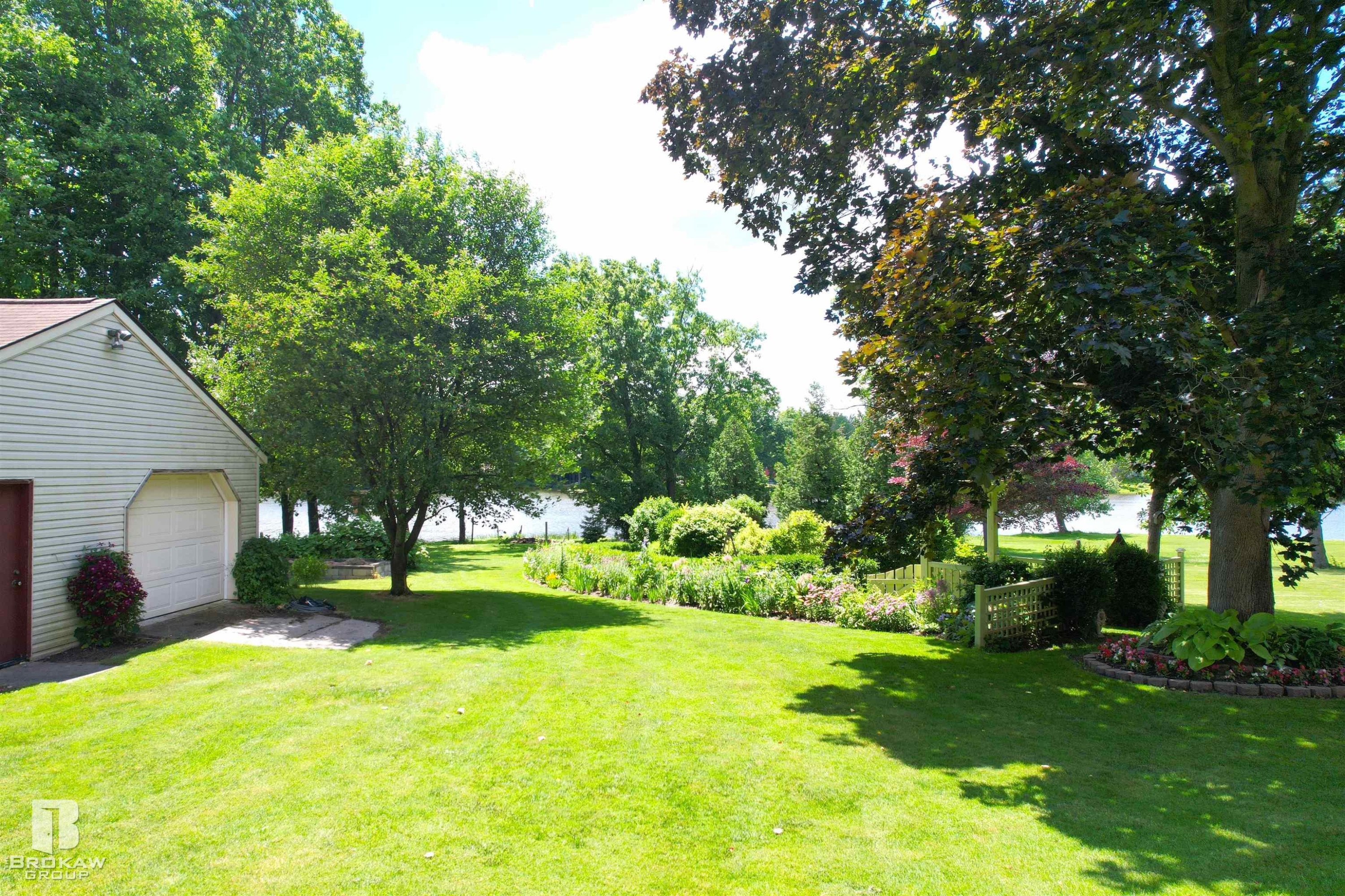 1720 Lakewood Circle, Lapeer, MI 48446 — Photo 56