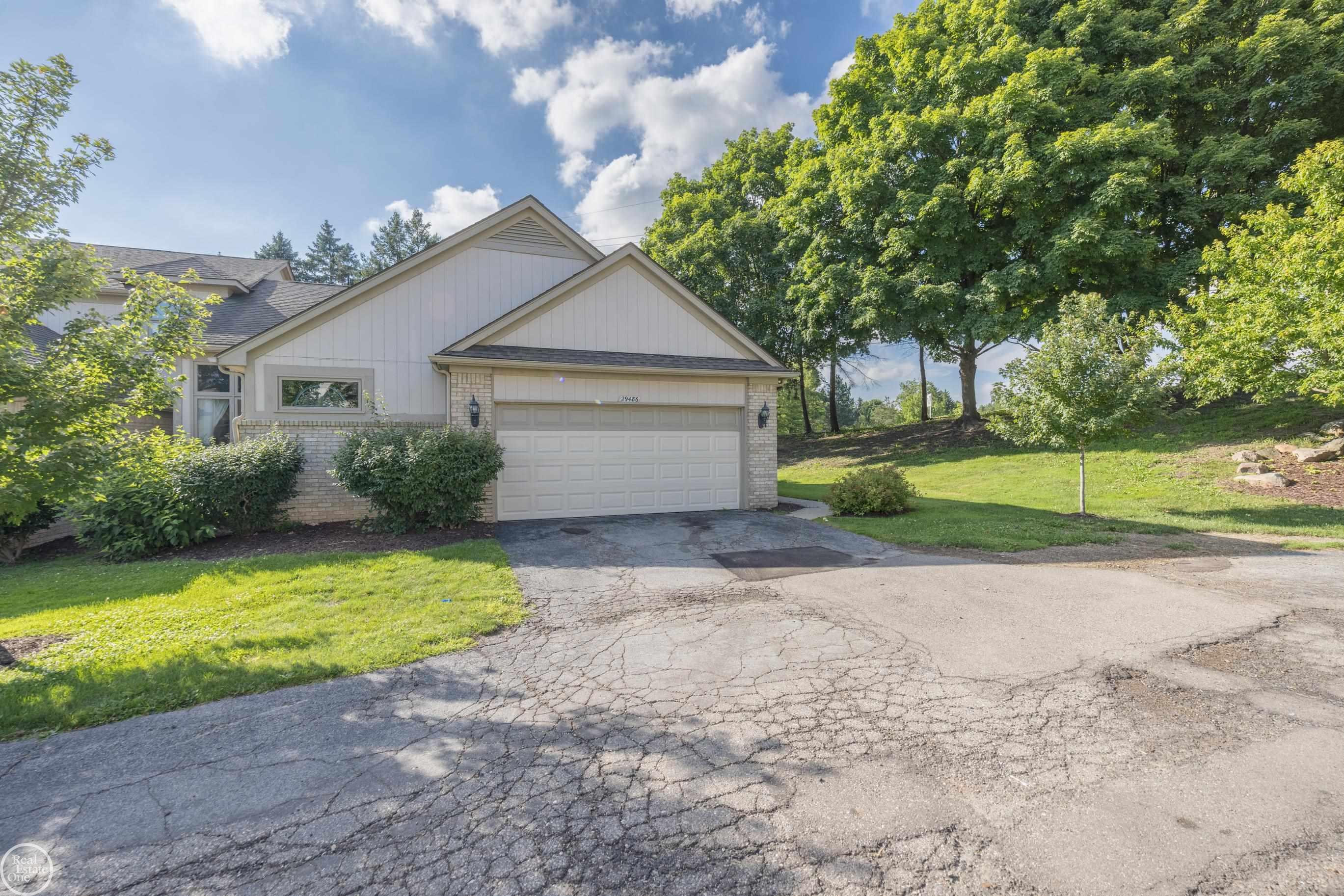 29486 Cove Creek Lane, 29, Farmington Hills, MI 48334 — Photo 35