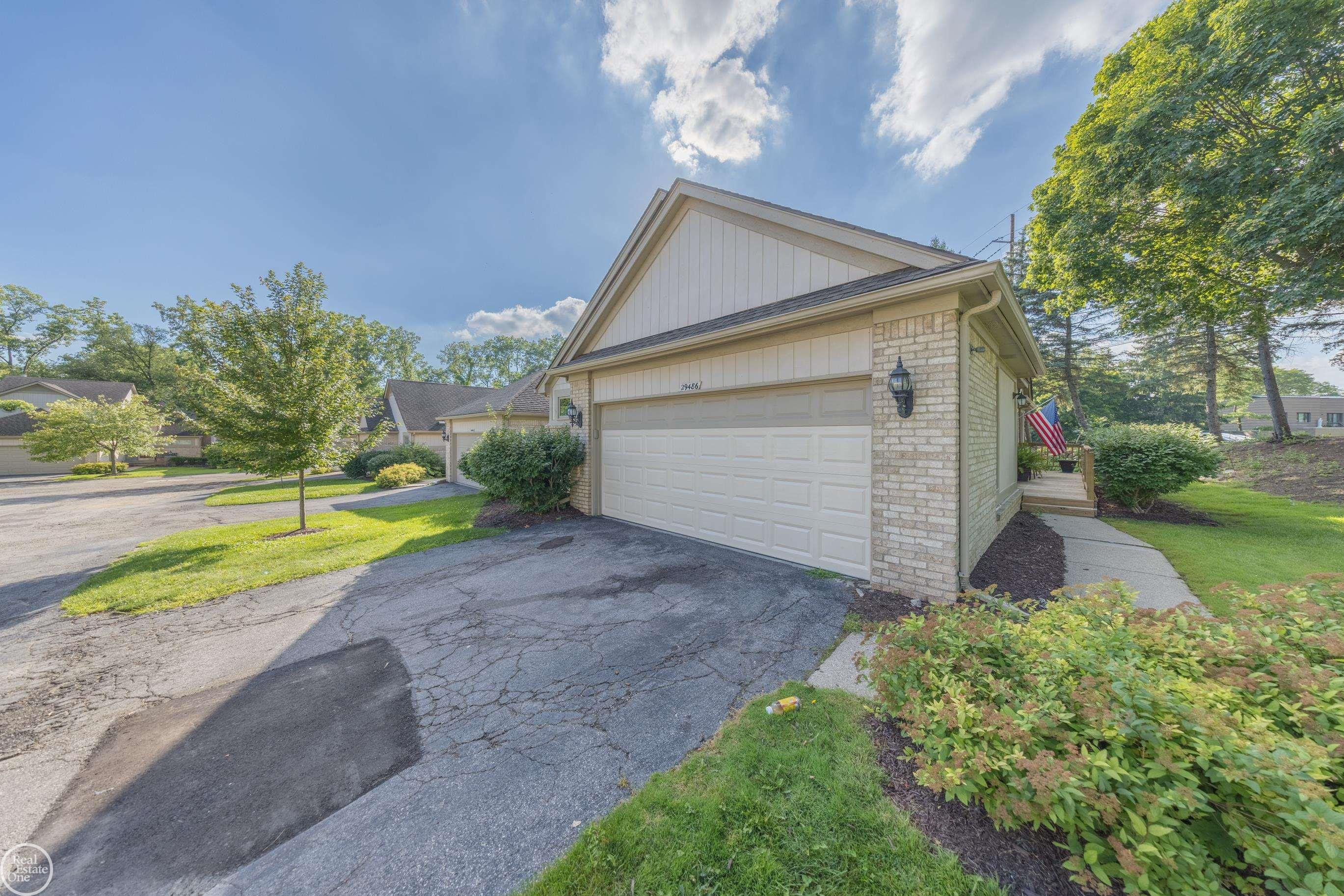 29486 Cove Creek Lane, 29, Farmington Hills, MI 48334 — Photo 36