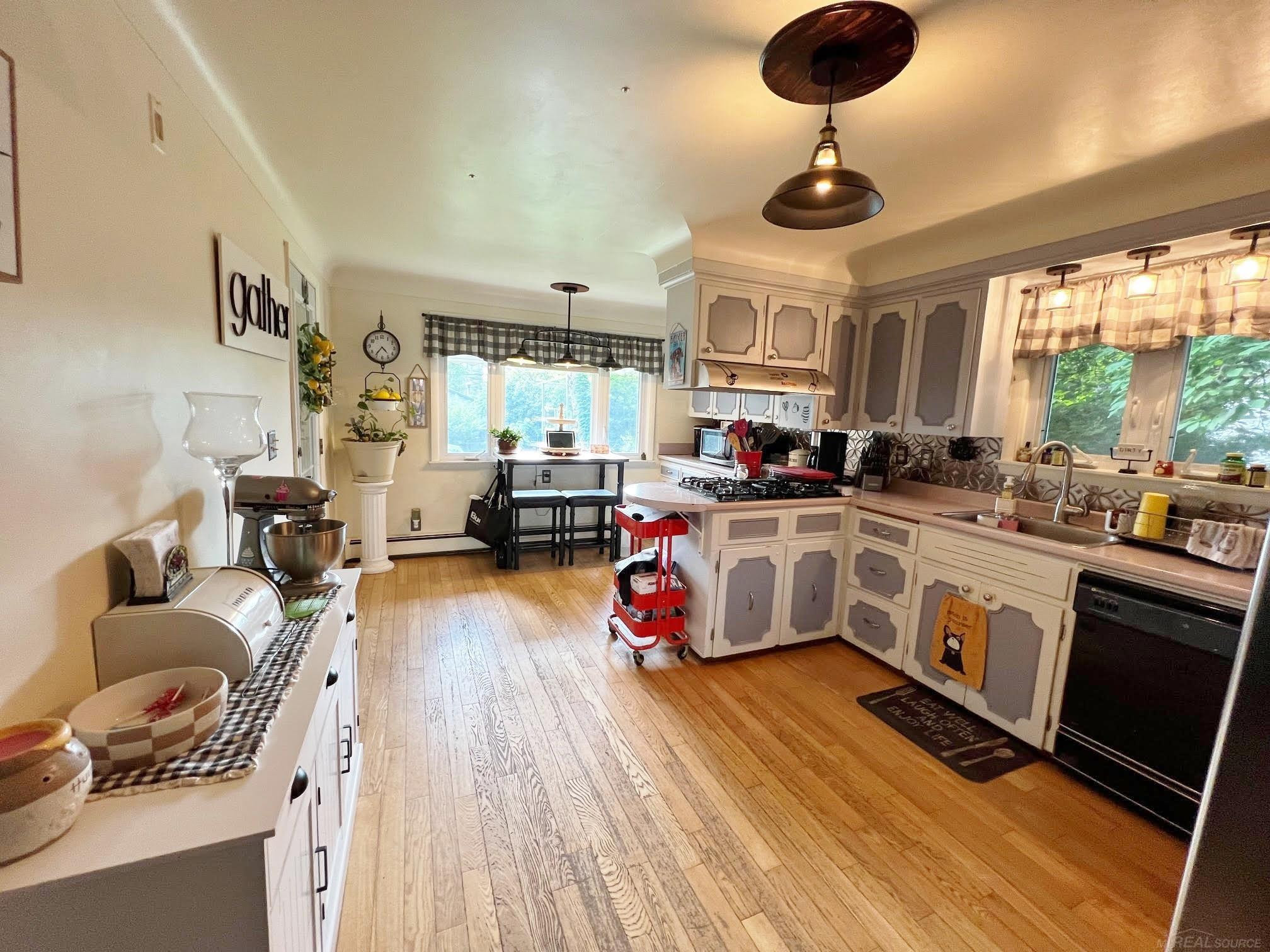 32 S High Street, MI 48419 — Photo 4