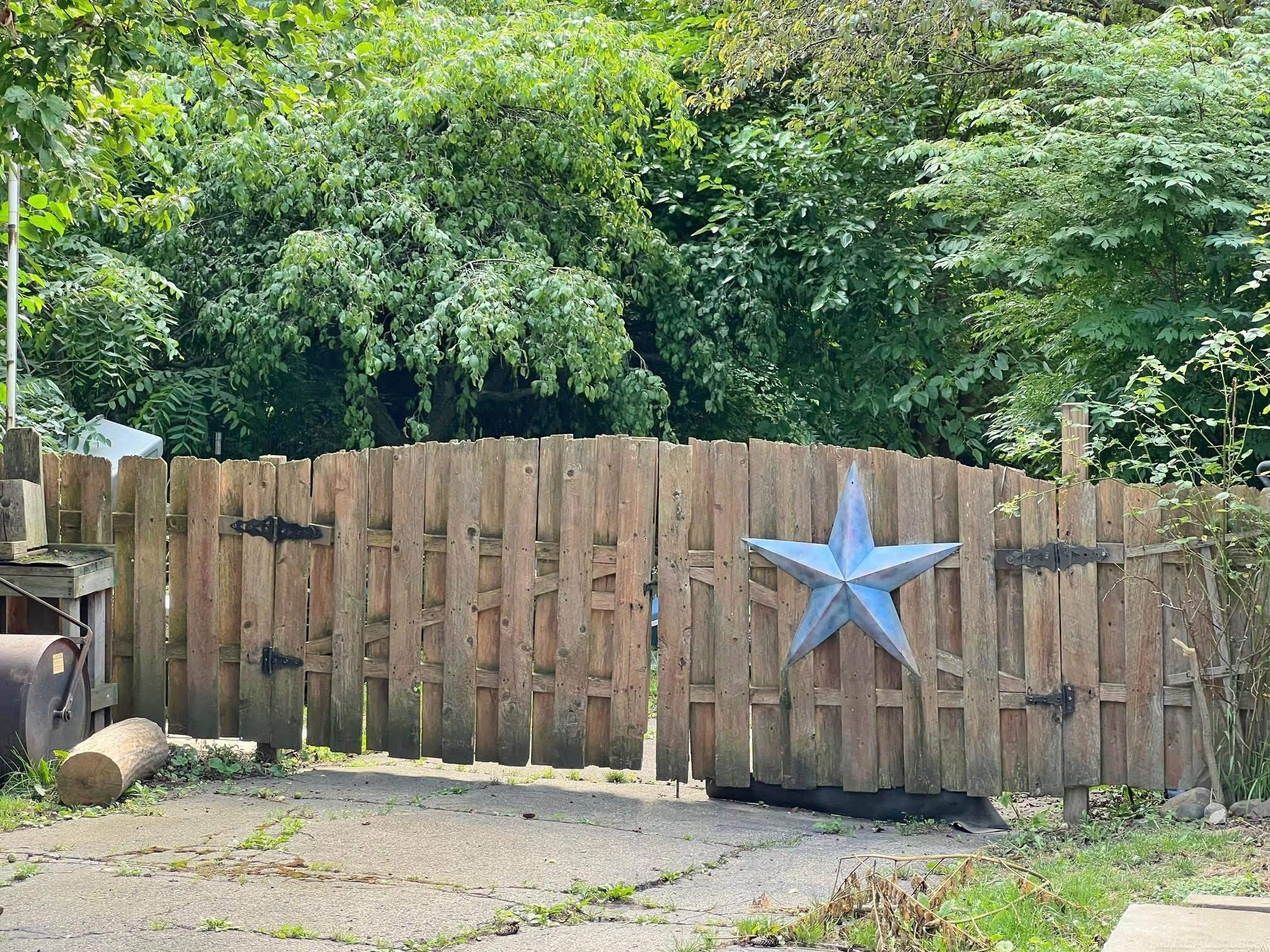 32 S High Street, MI 48419 — Photo 21