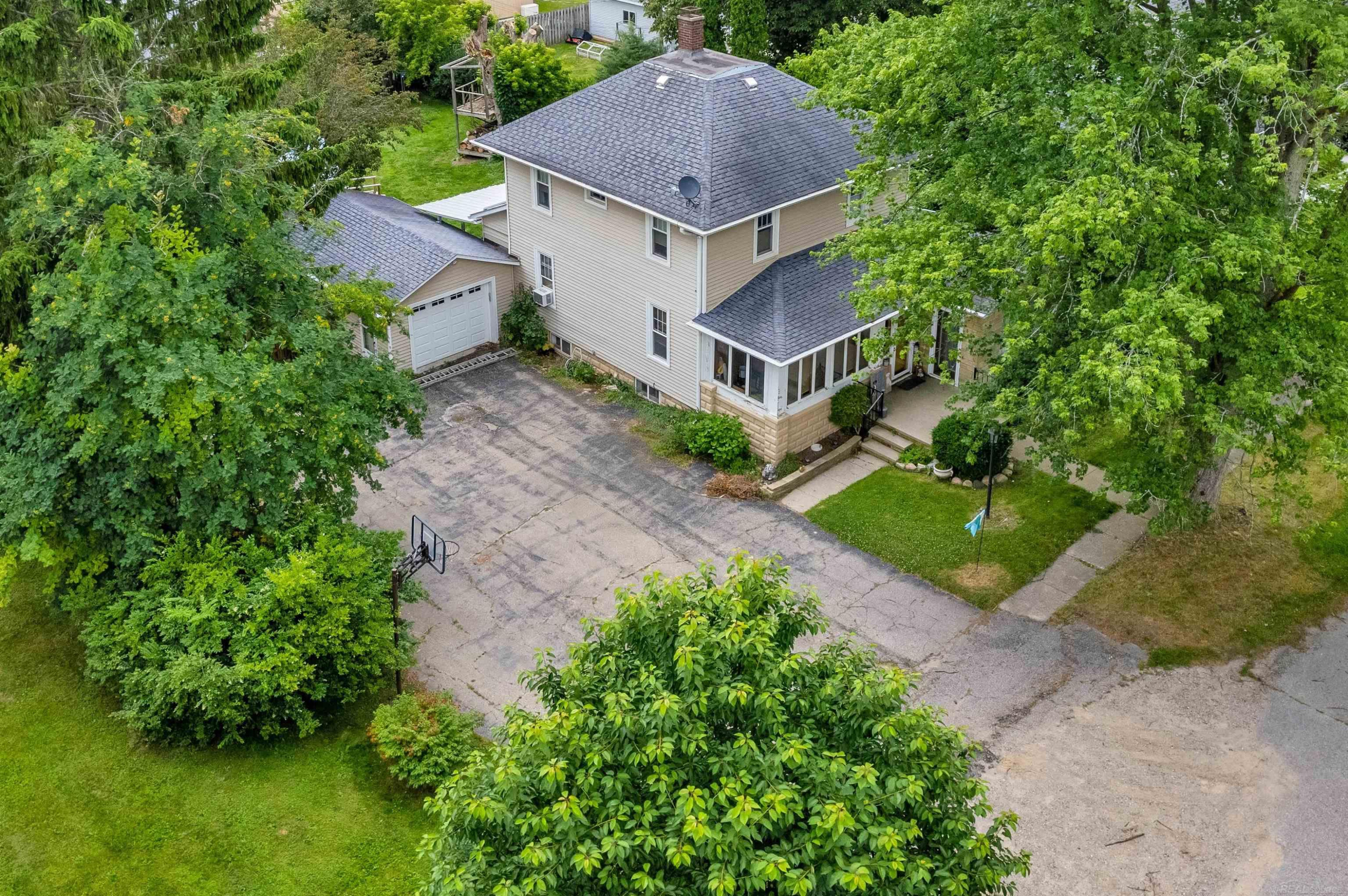32 S High Street, MI 48419 — Photo 31