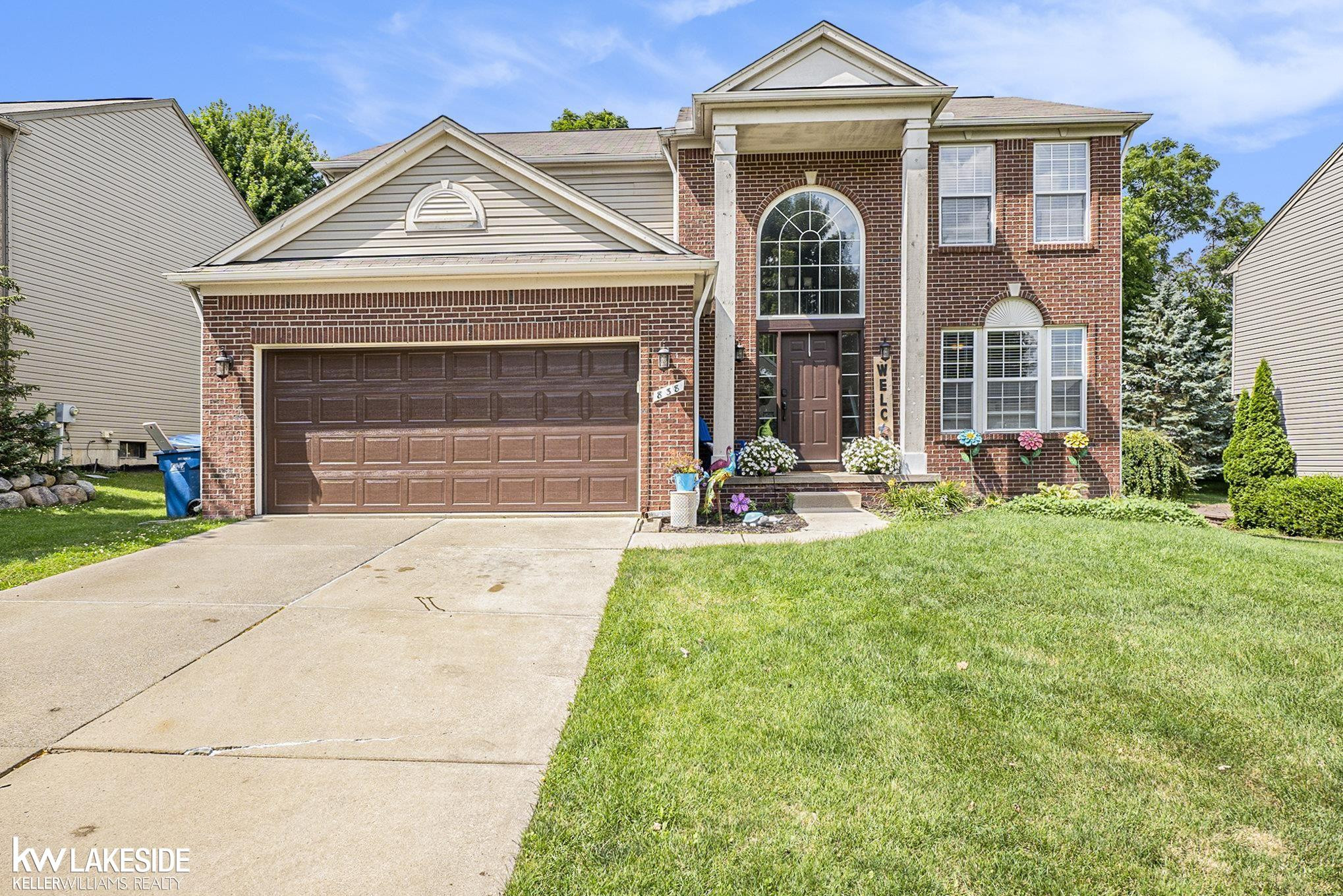 838 Canyon Creek Drive, Holly, MI 48442 — front exterior